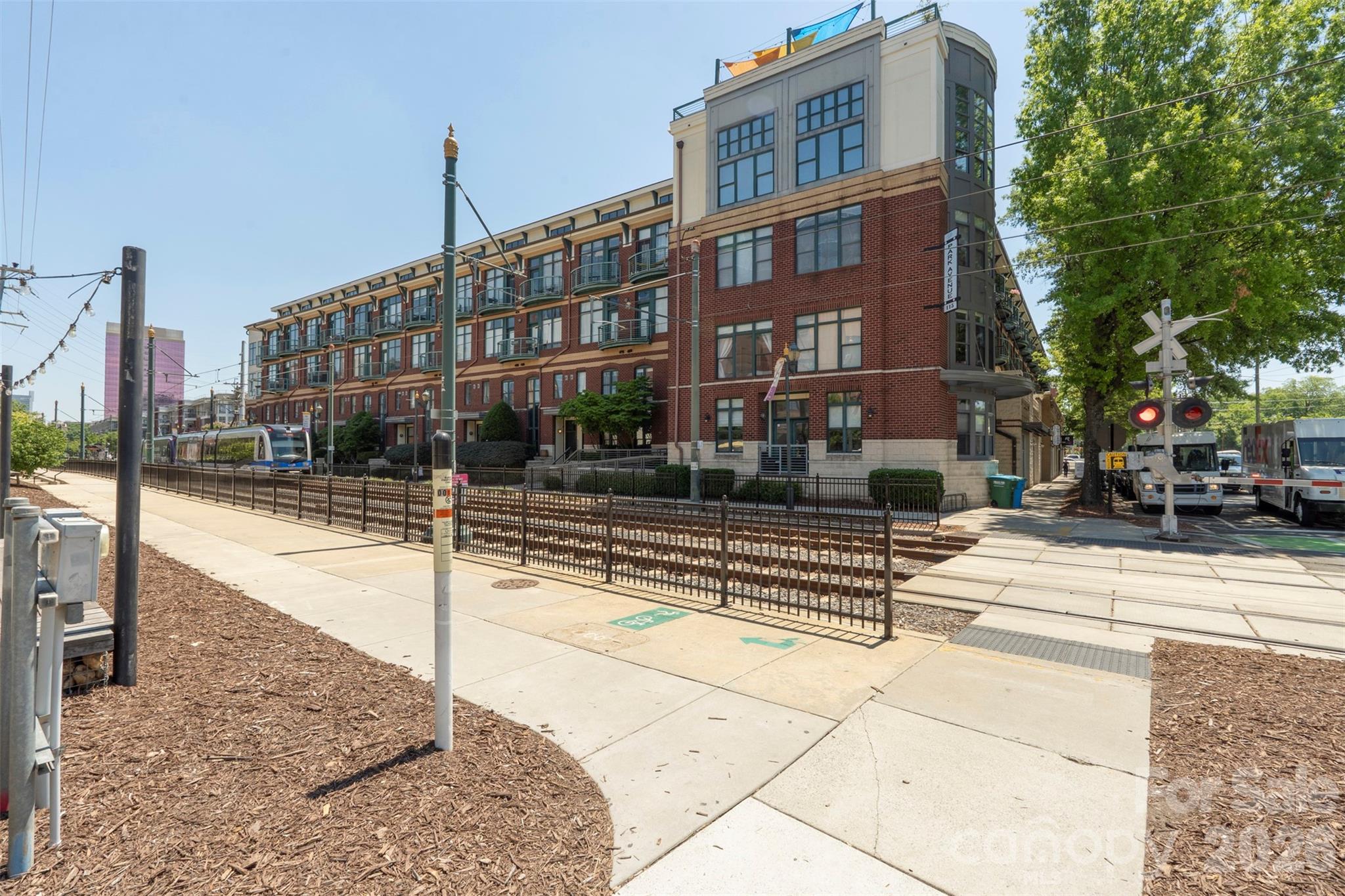 115 E Park Avenue #401 — Charlotte