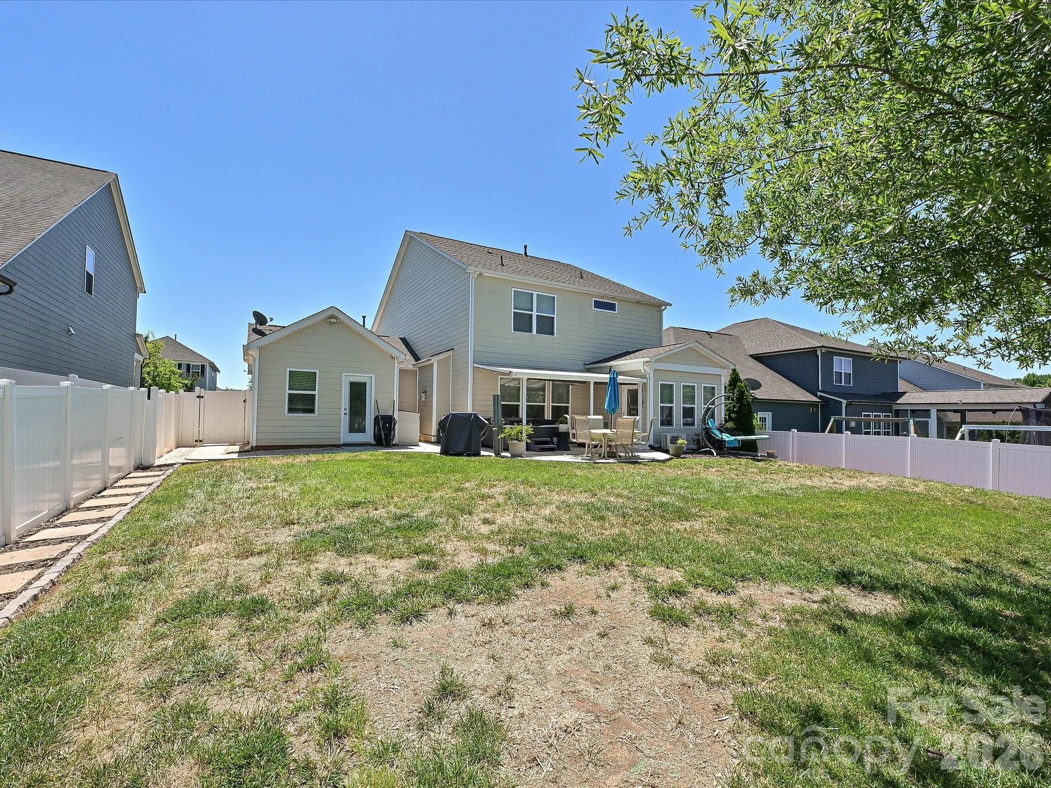 2614 Lochview Street — Fort Mill