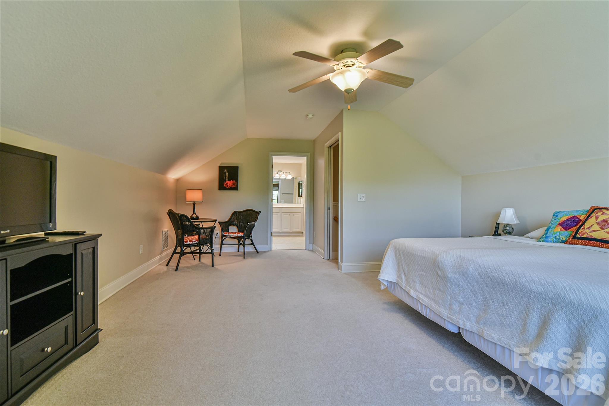 11 Outlook Circle — Swannanoa