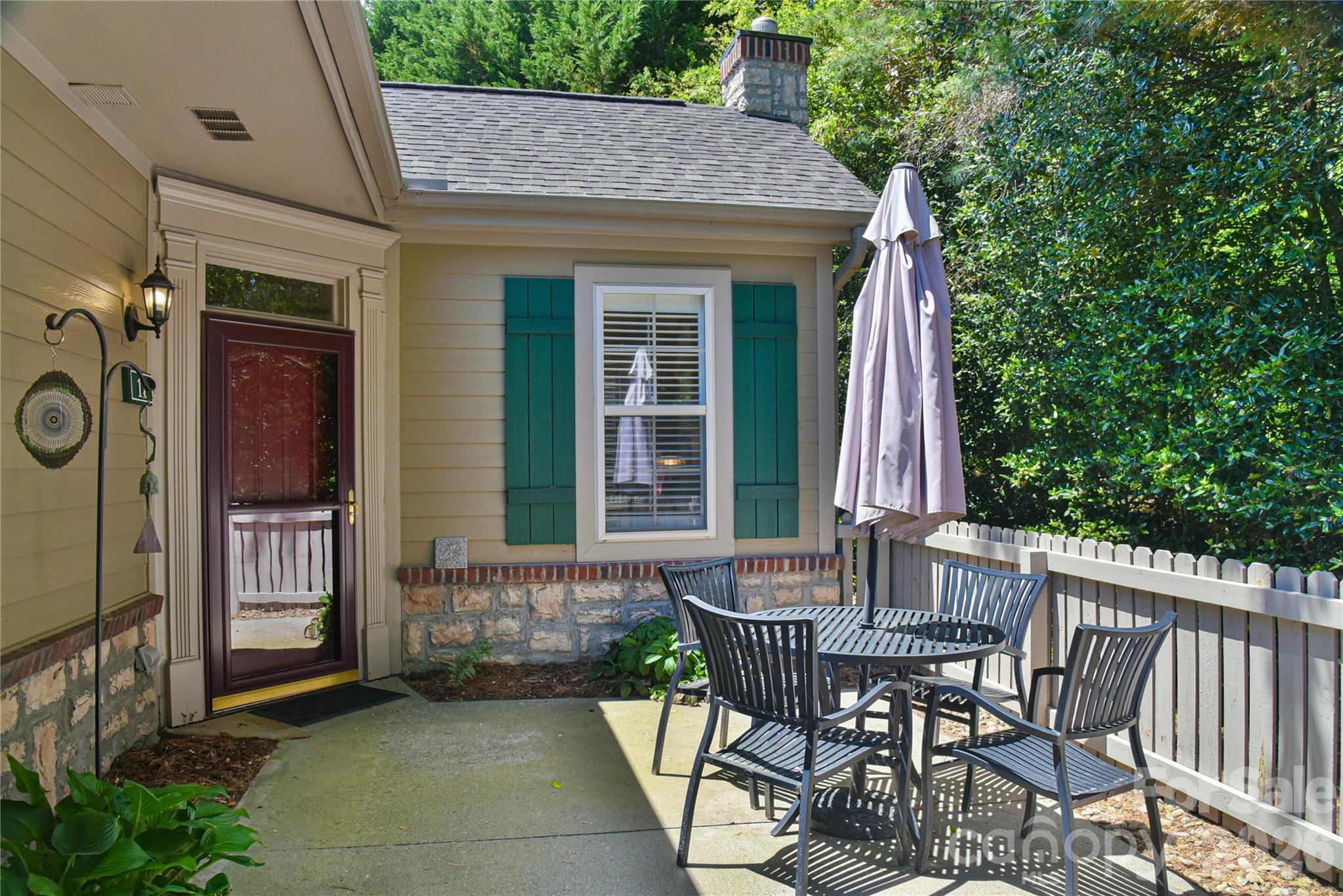 11 Outlook Circle — Swannanoa