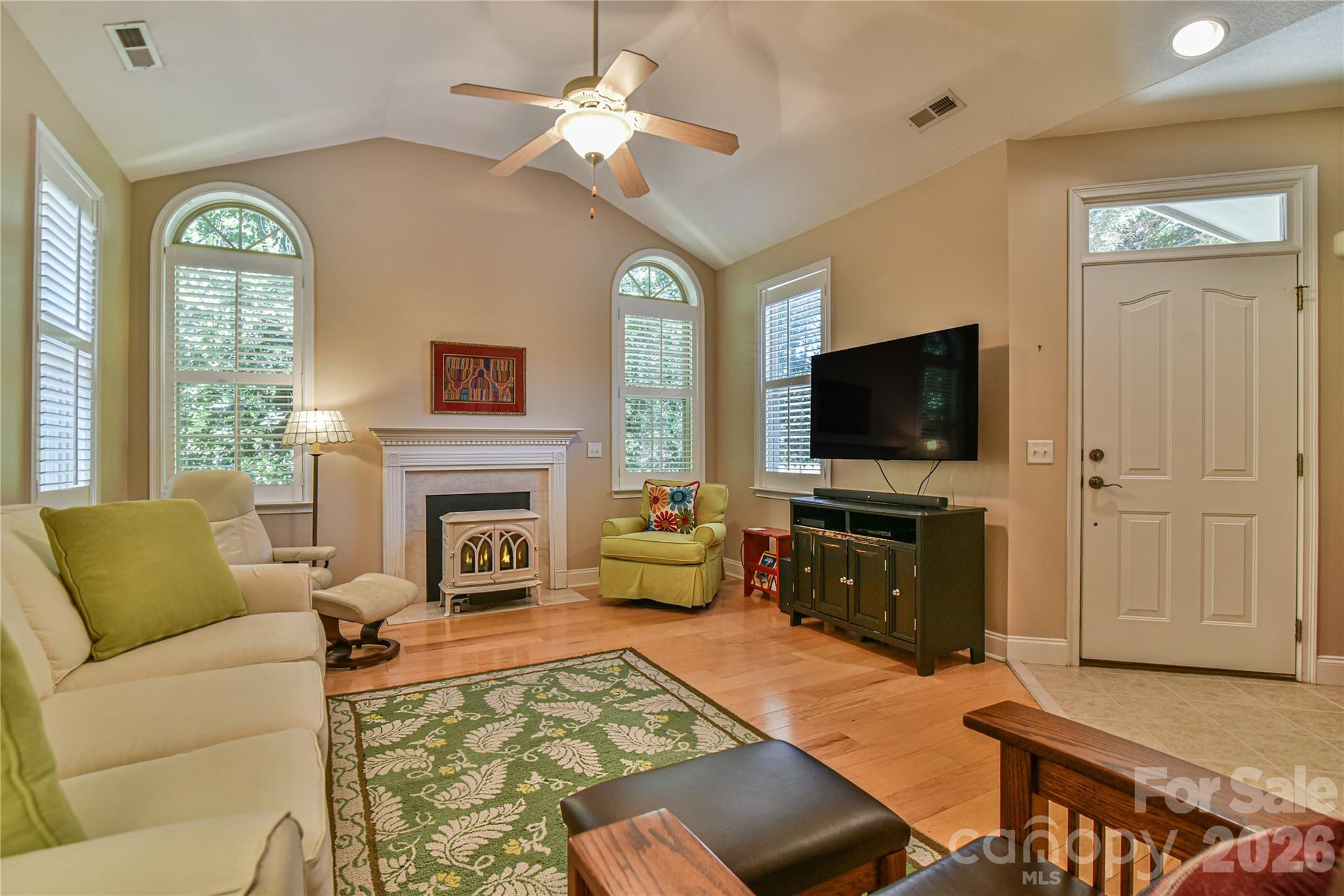 11 Outlook Circle — Swannanoa