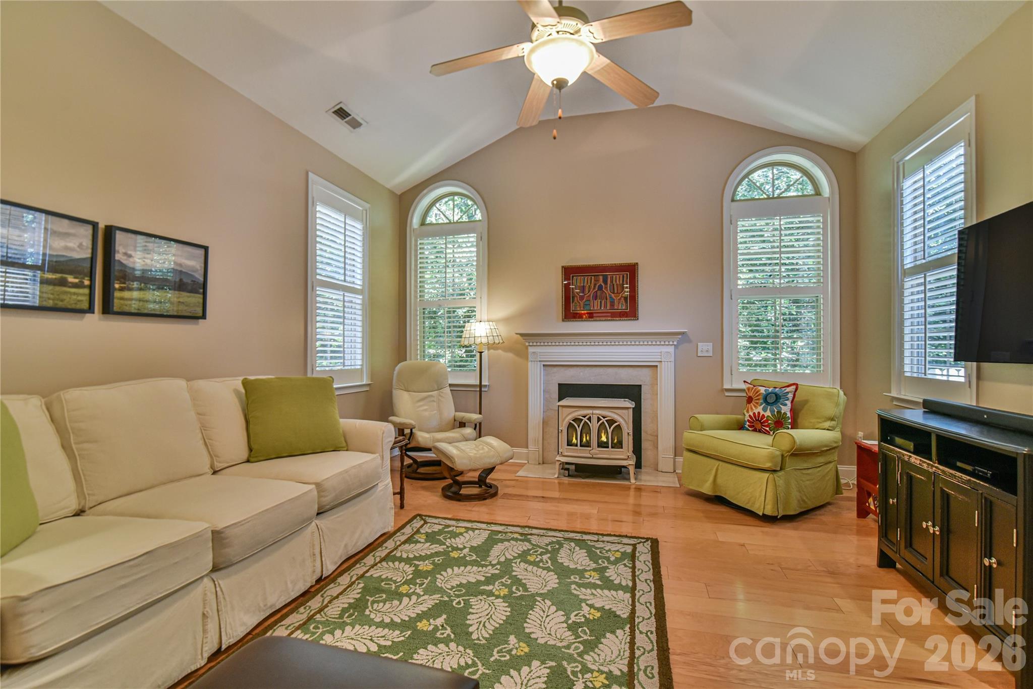 11 Outlook Circle — Swannanoa