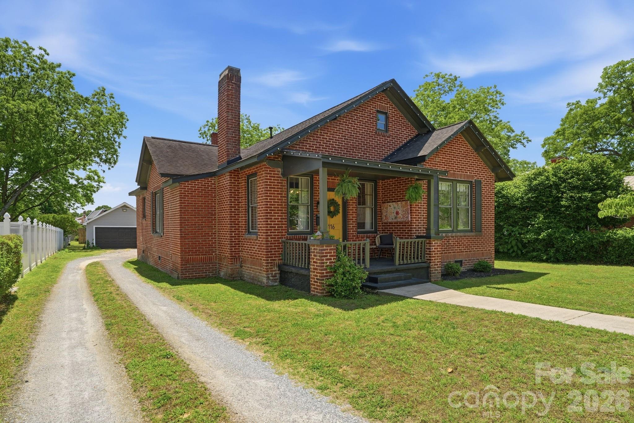 116 Marion Street — Clover