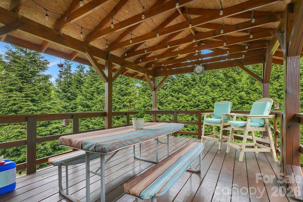 111 Wild Hog Creek Road — Rosman