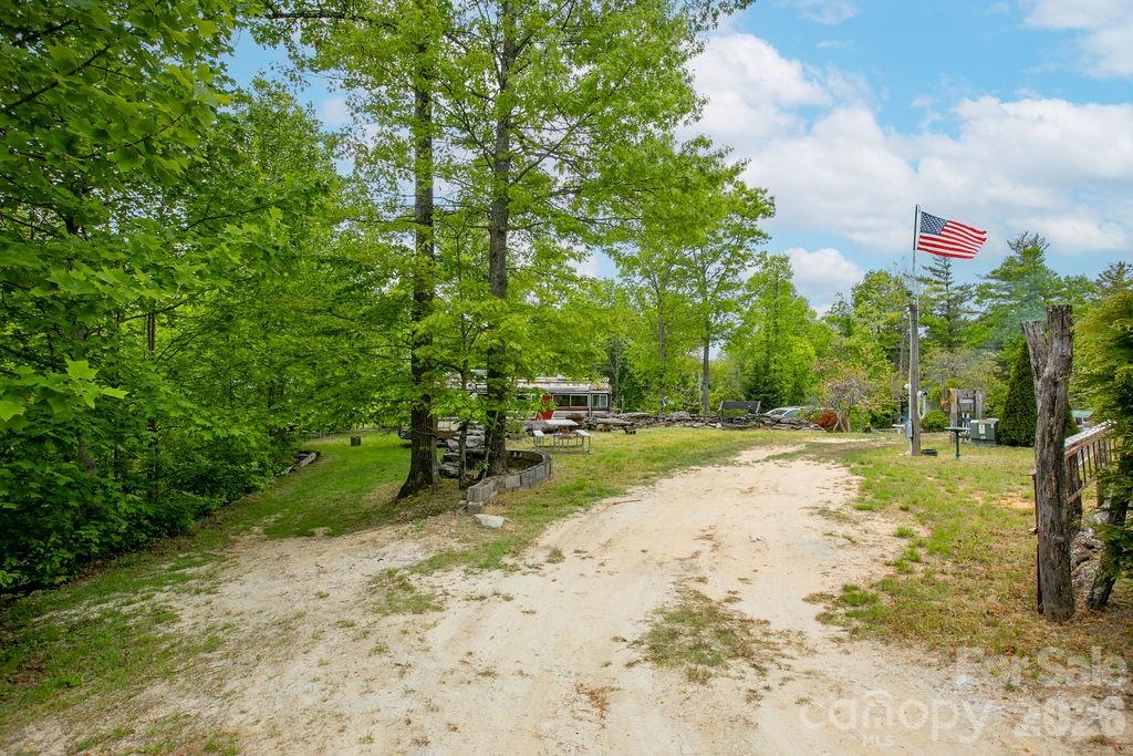 111 Wild Hog Creek Road — Rosman