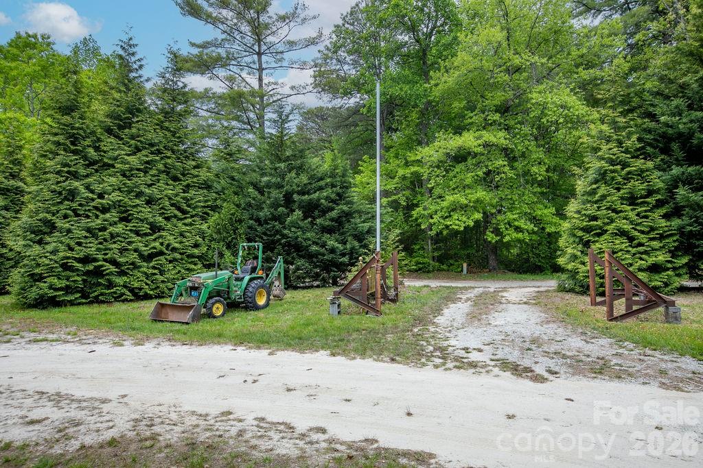 111 Wild Hog Creek Road — Rosman