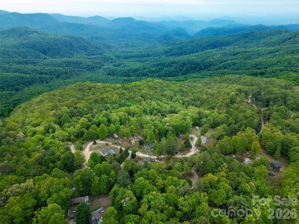 111 Wild Hog Creek Road — Rosman