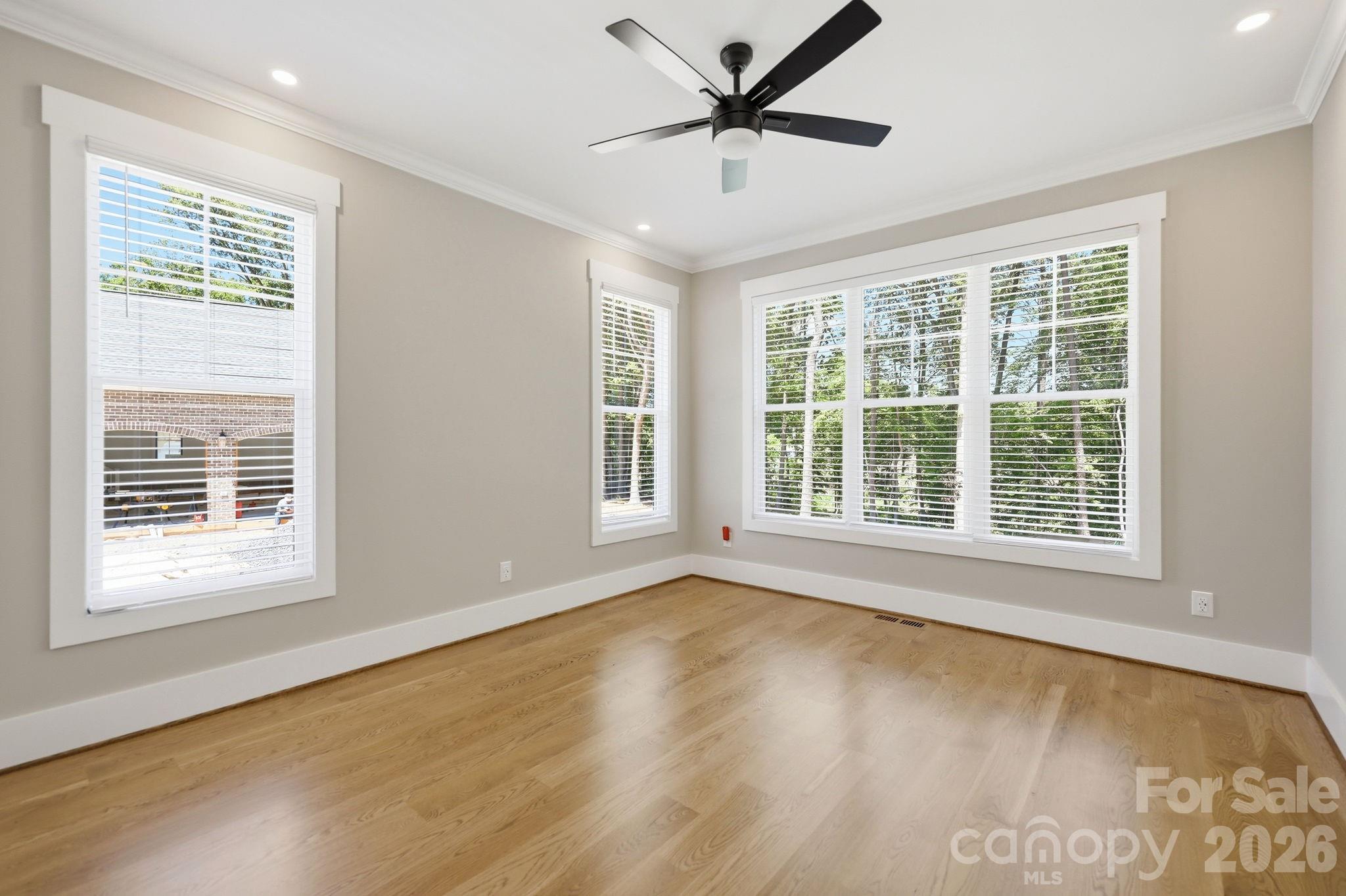 7566 Whisper Hollow Lane — Lewisville