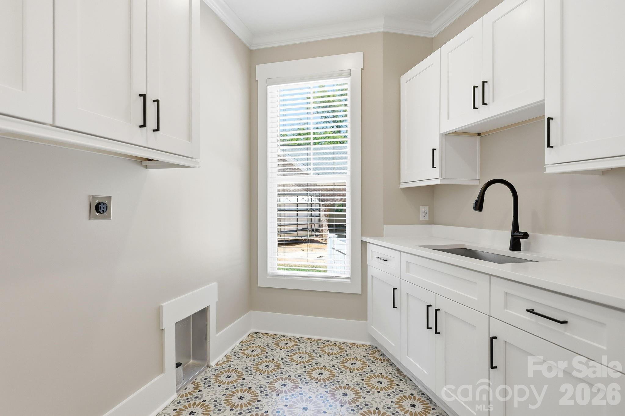 7566 Whisper Hollow Lane — Lewisville