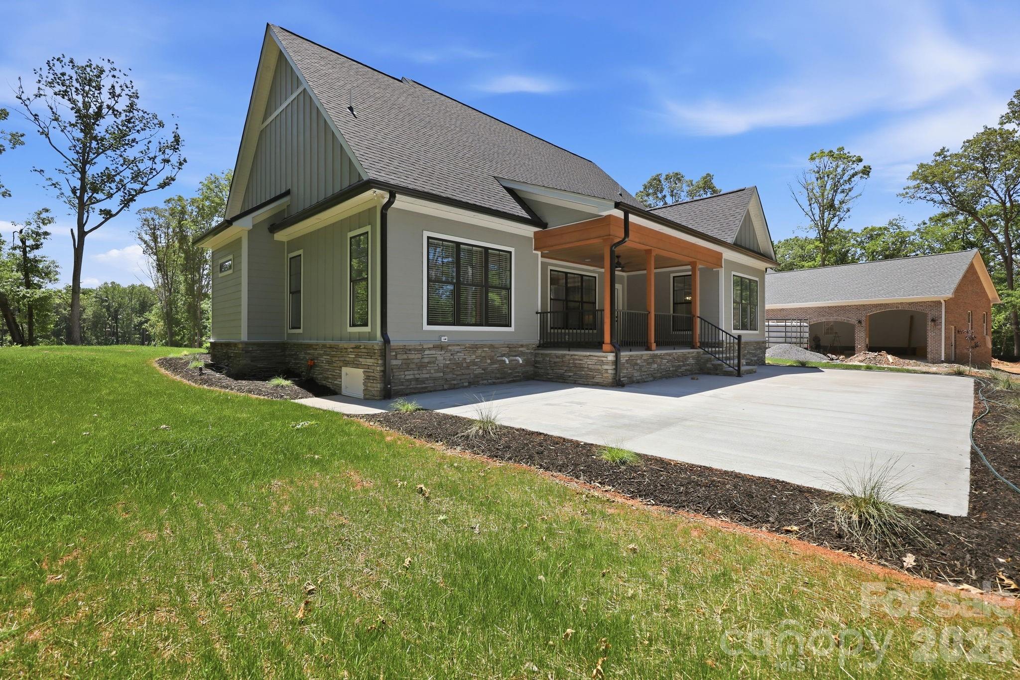7566 Whisper Hollow Lane — Lewisville