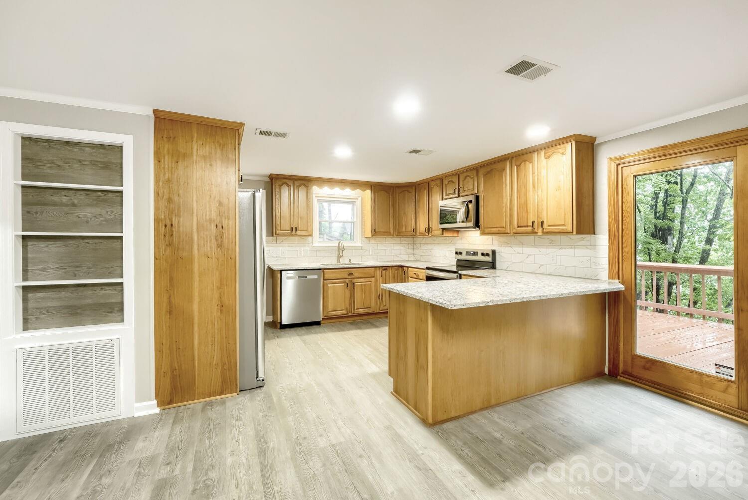 42640 Moonshine Drive — New London