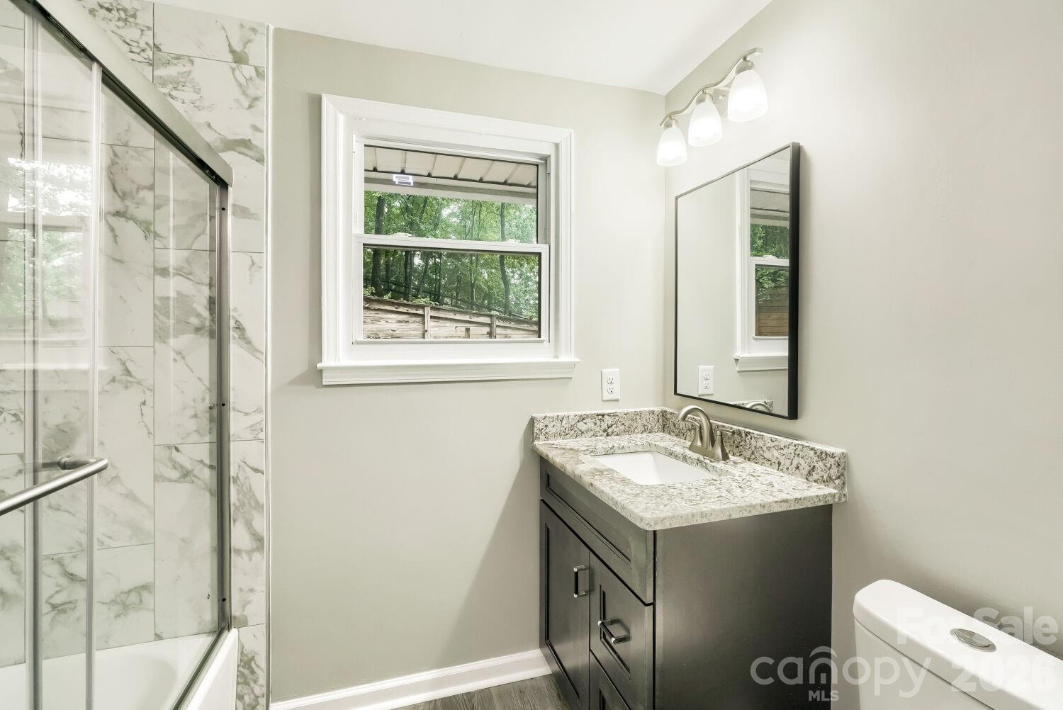 42640 Moonshine Drive — New London