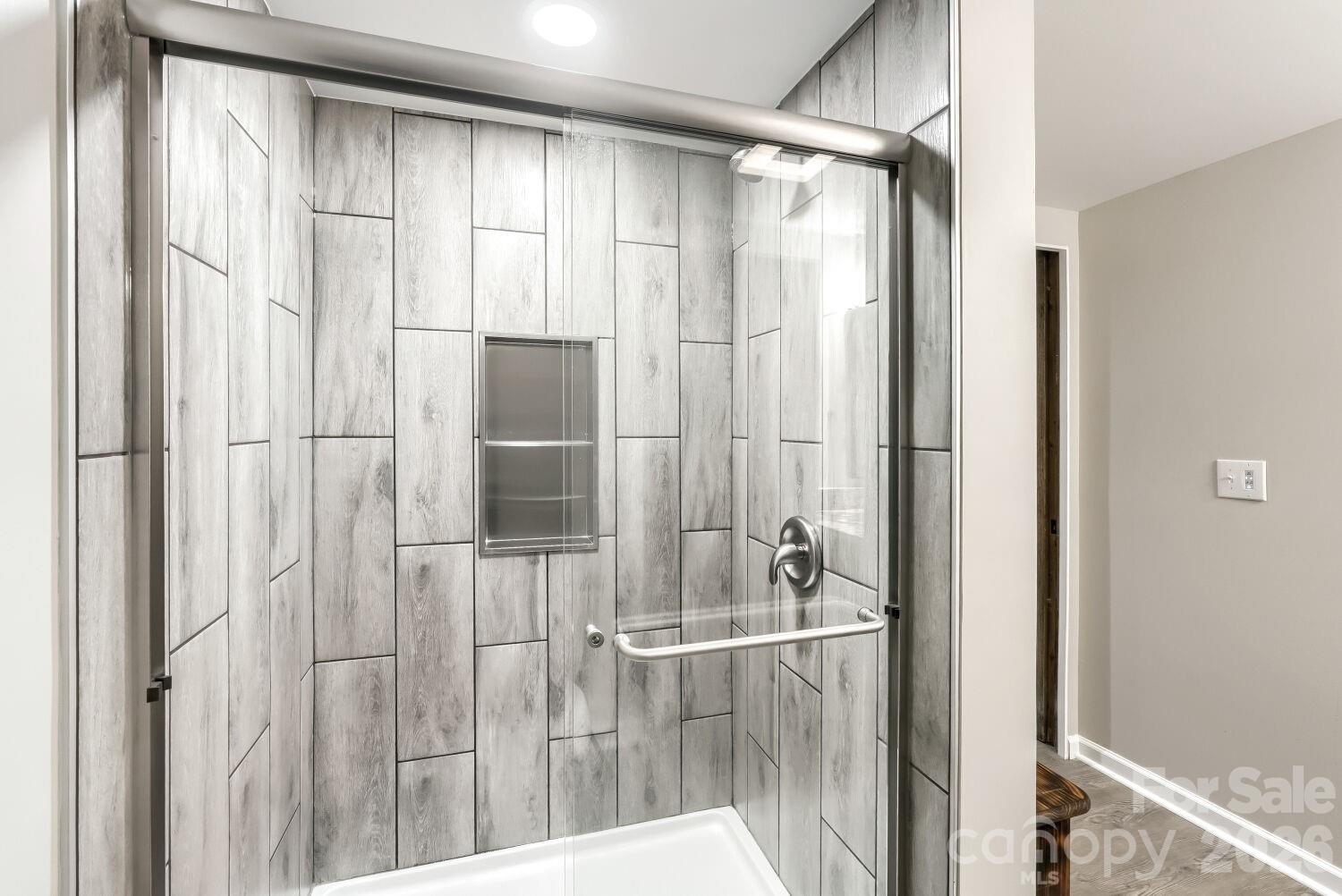 42640 Moonshine Drive — New London