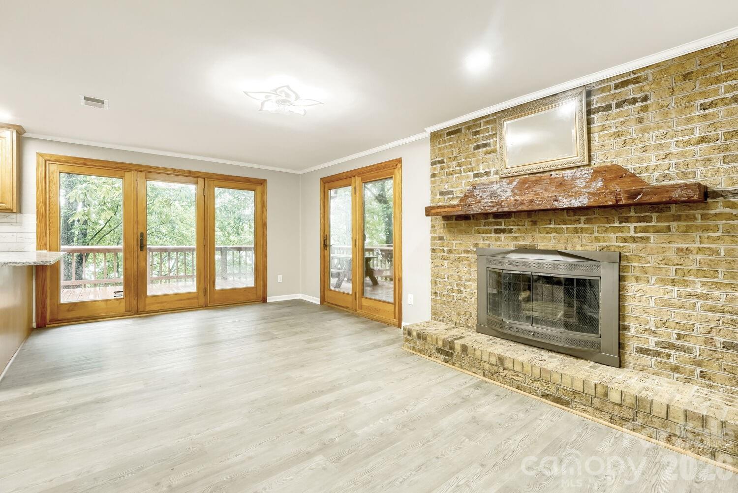 42640 Moonshine Drive — New London