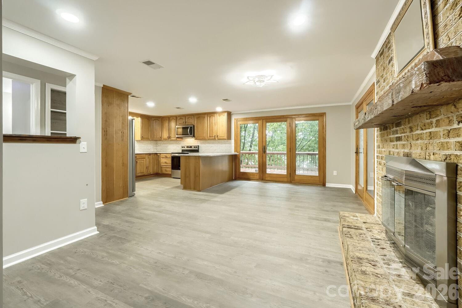 42640 Moonshine Drive — New London