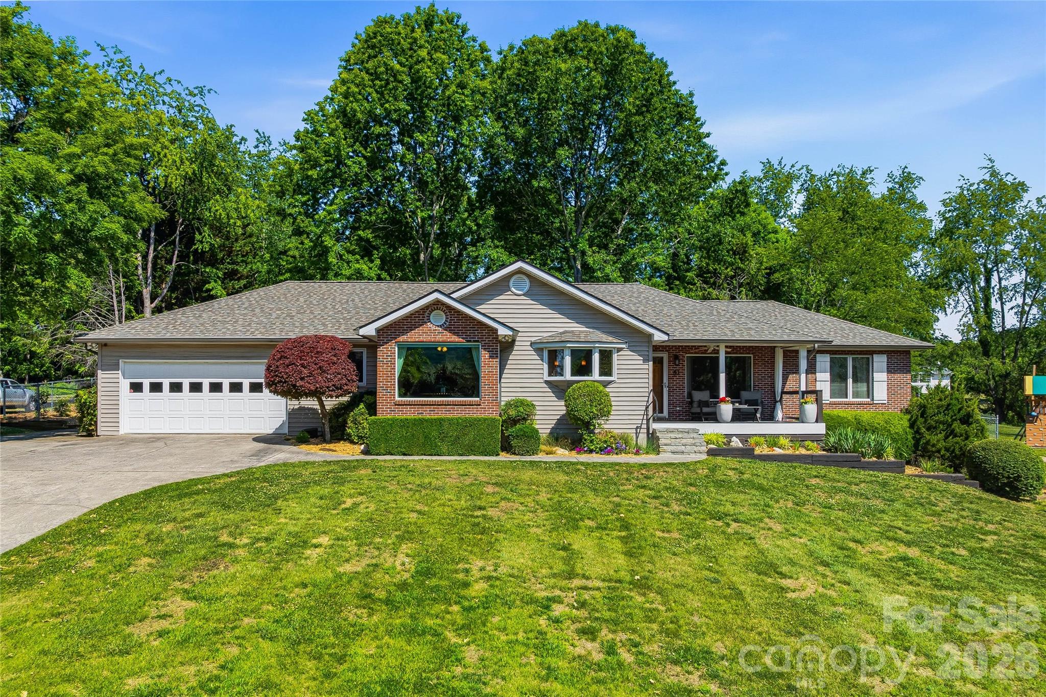 51 White Pine Circle — Fletcher