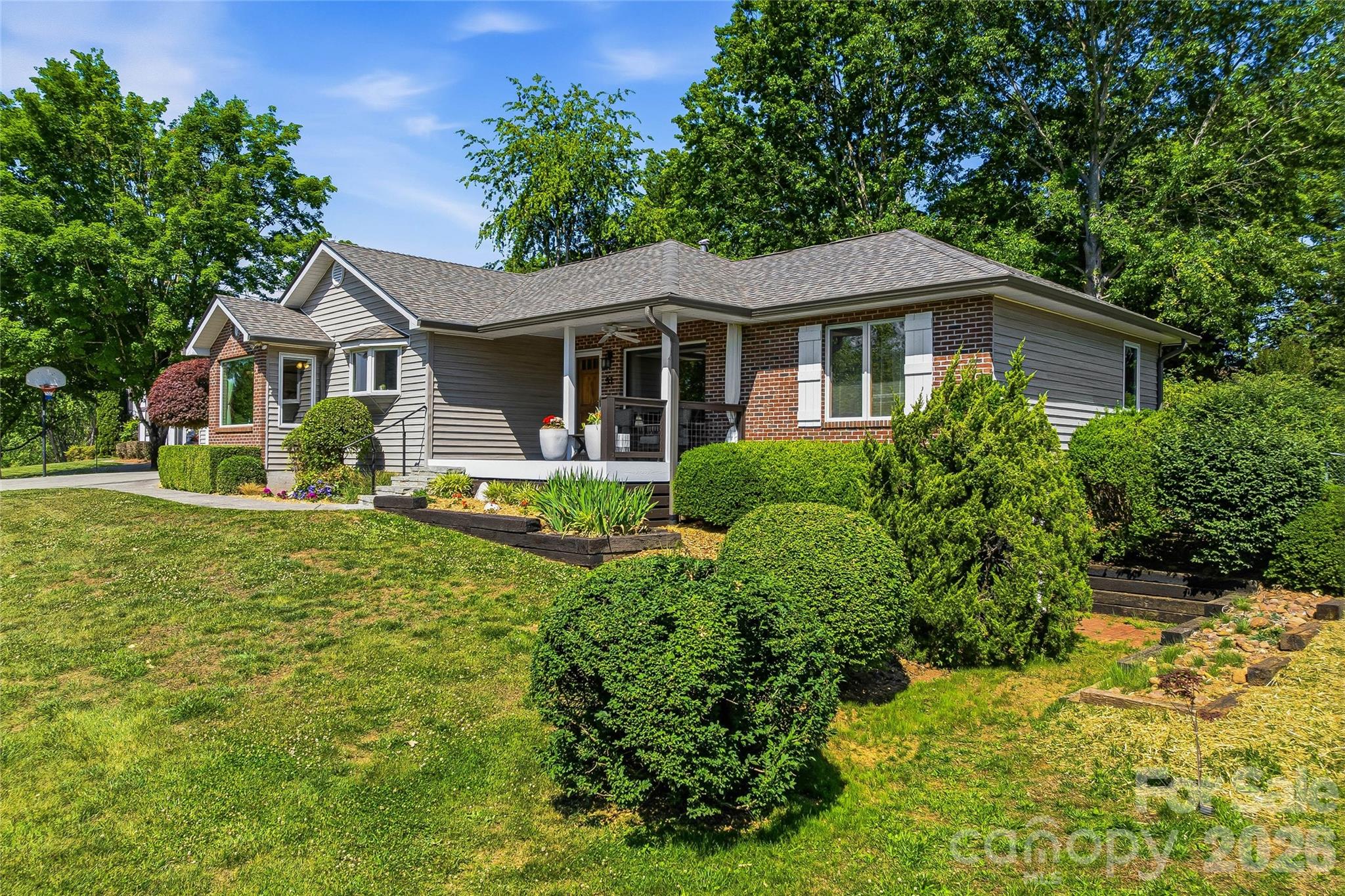 51 White Pine Circle — Fletcher