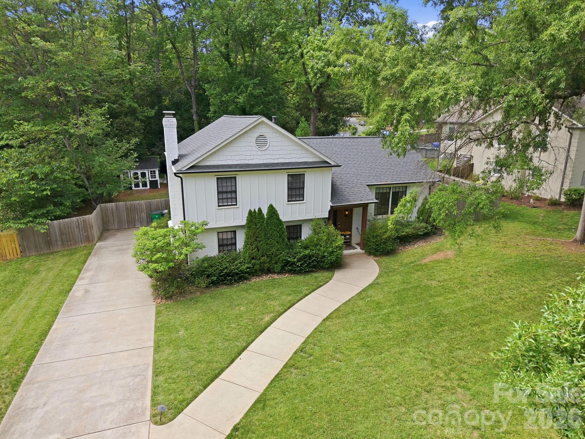 1325 Braeburn Road — Charlotte