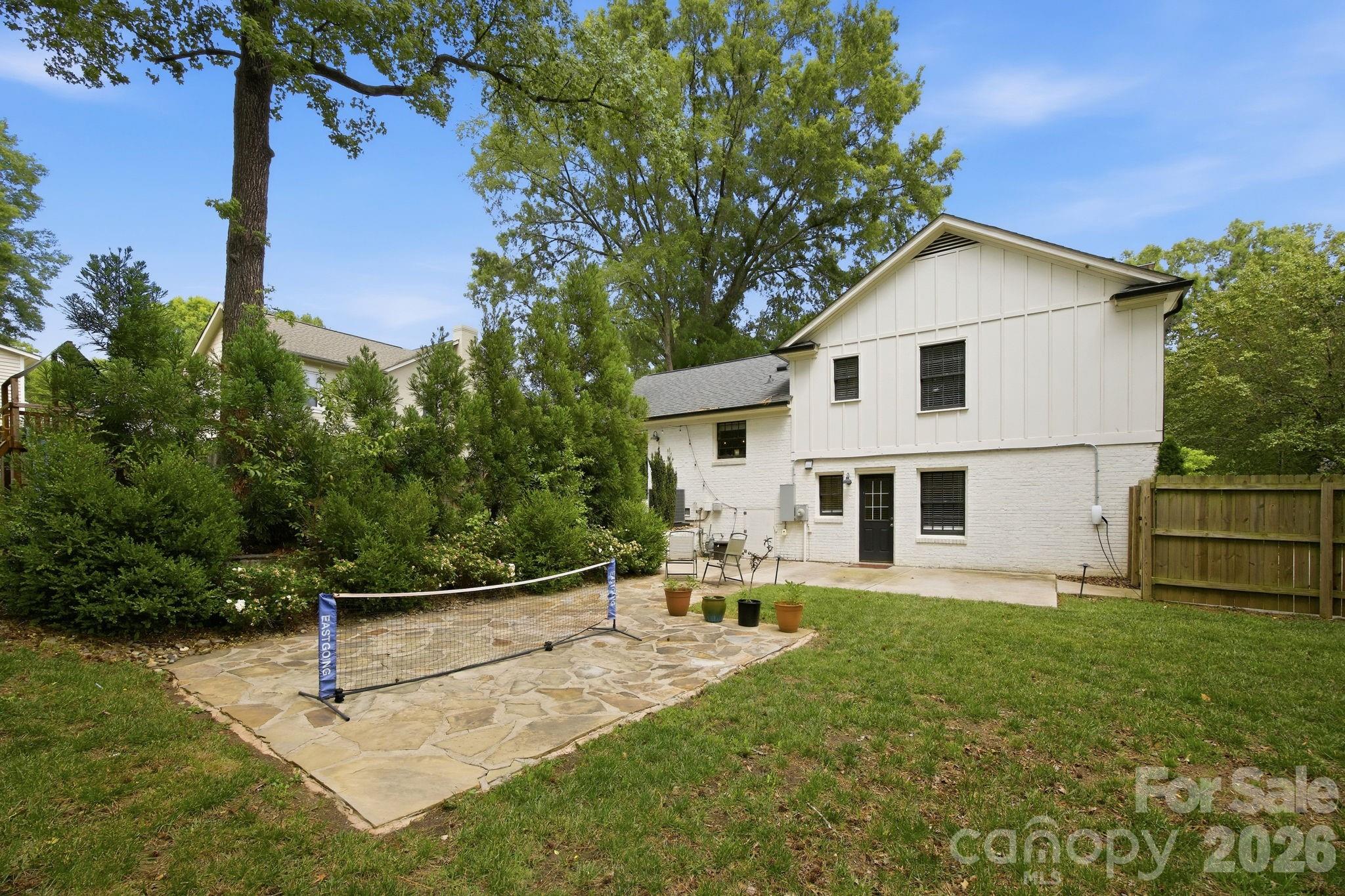 1325 Braeburn Road — Charlotte