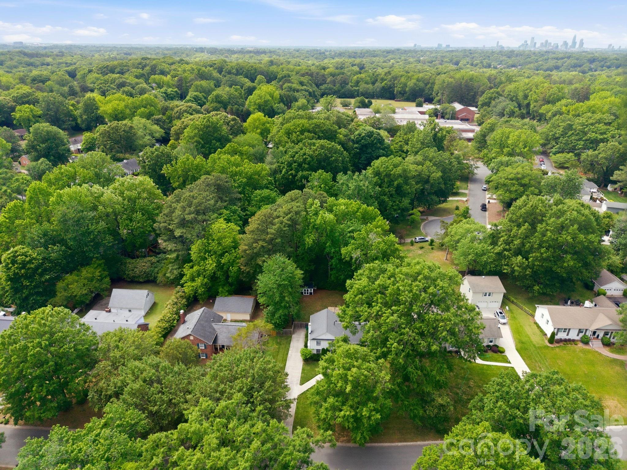 1325 Braeburn Road — Charlotte