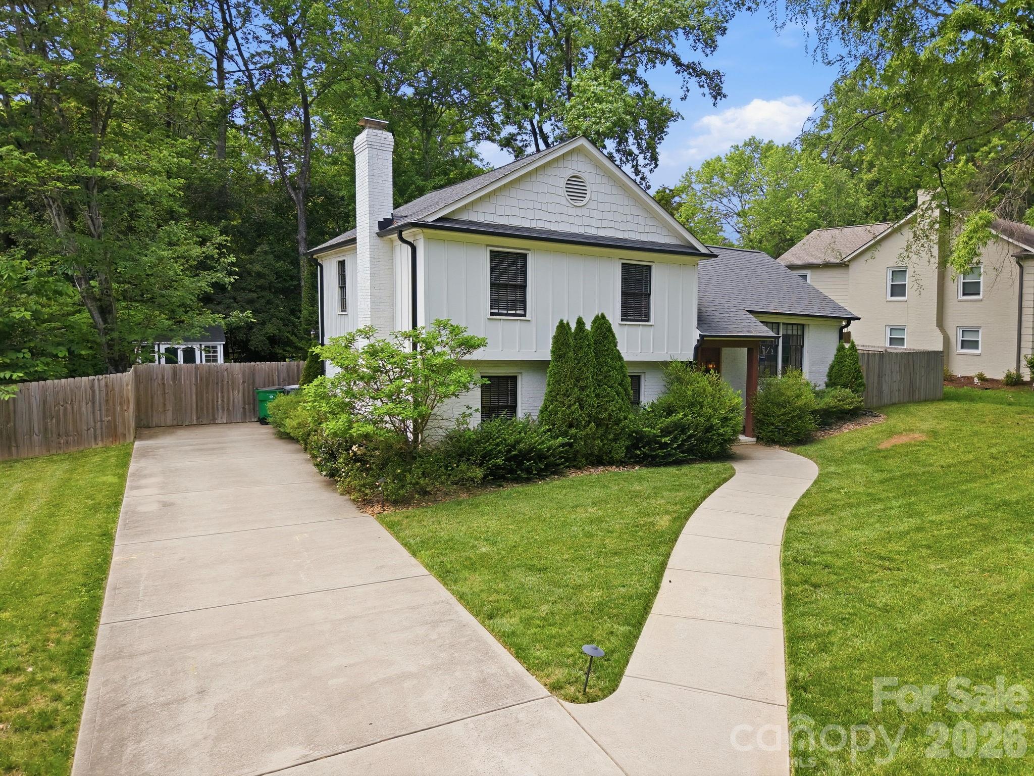 1325 Braeburn Road — Charlotte