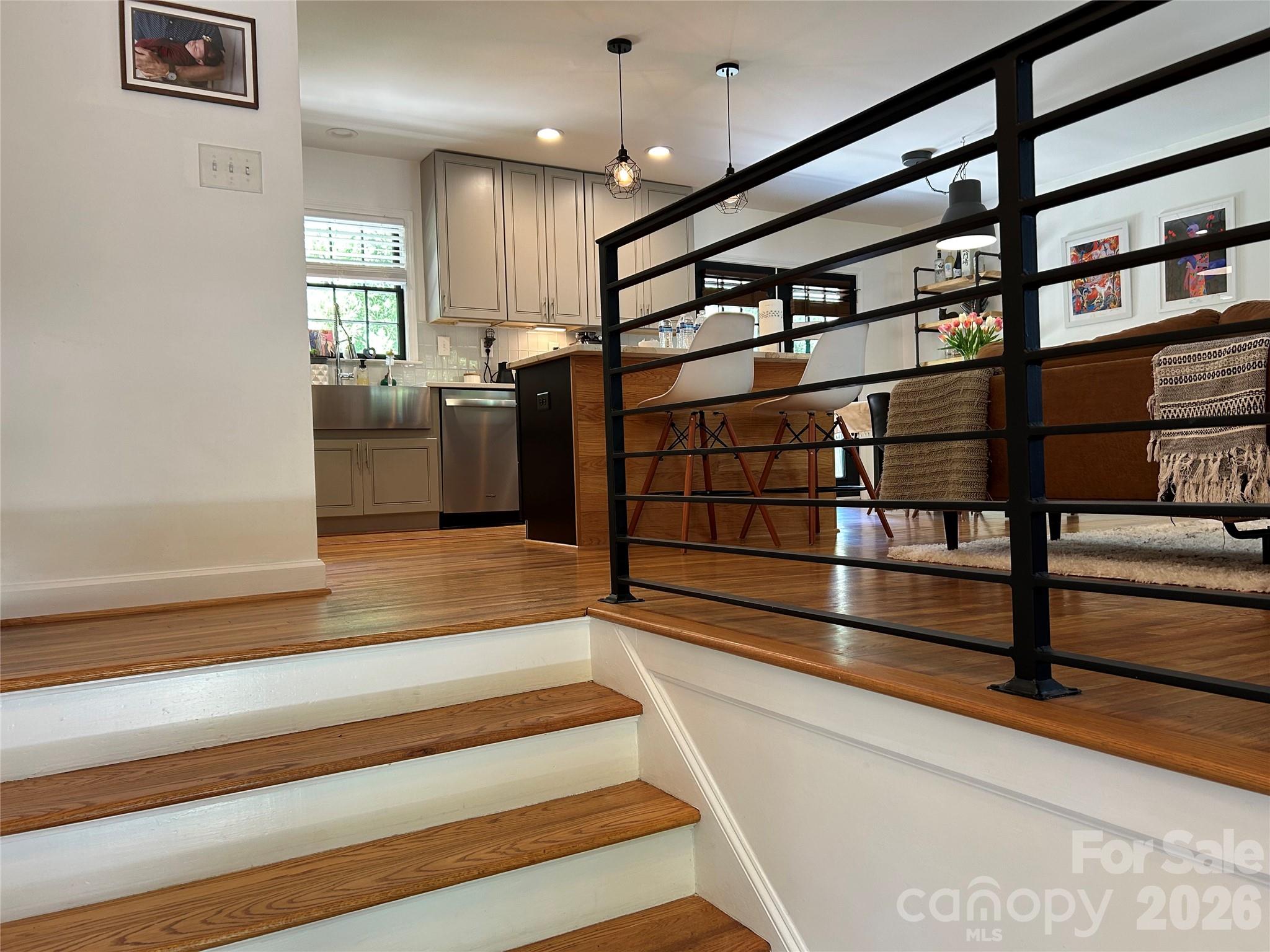1325 Braeburn Road — Charlotte
