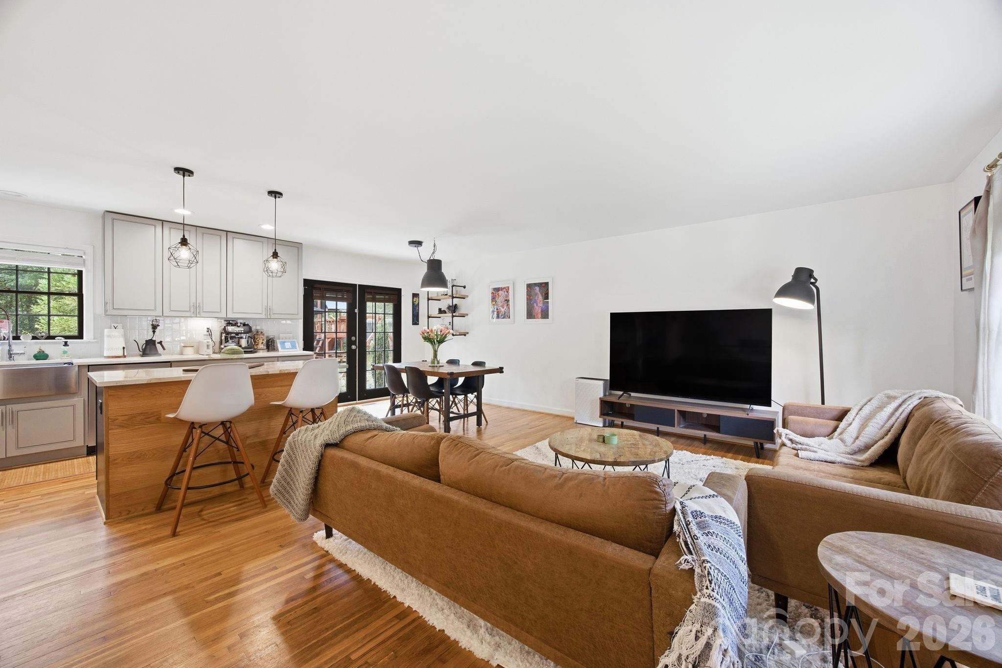 1325 Braeburn Road — Charlotte