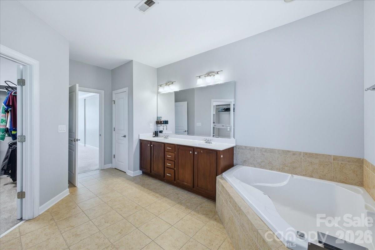 1825 Laveta Road — Charlotte