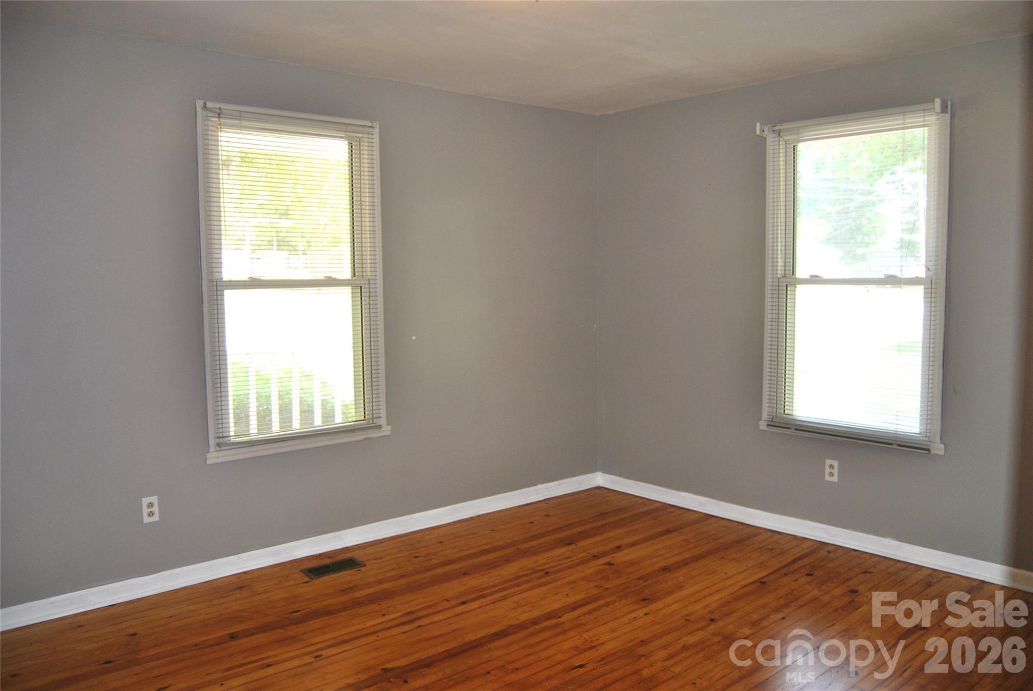 2510 Boundary Street — Belmont