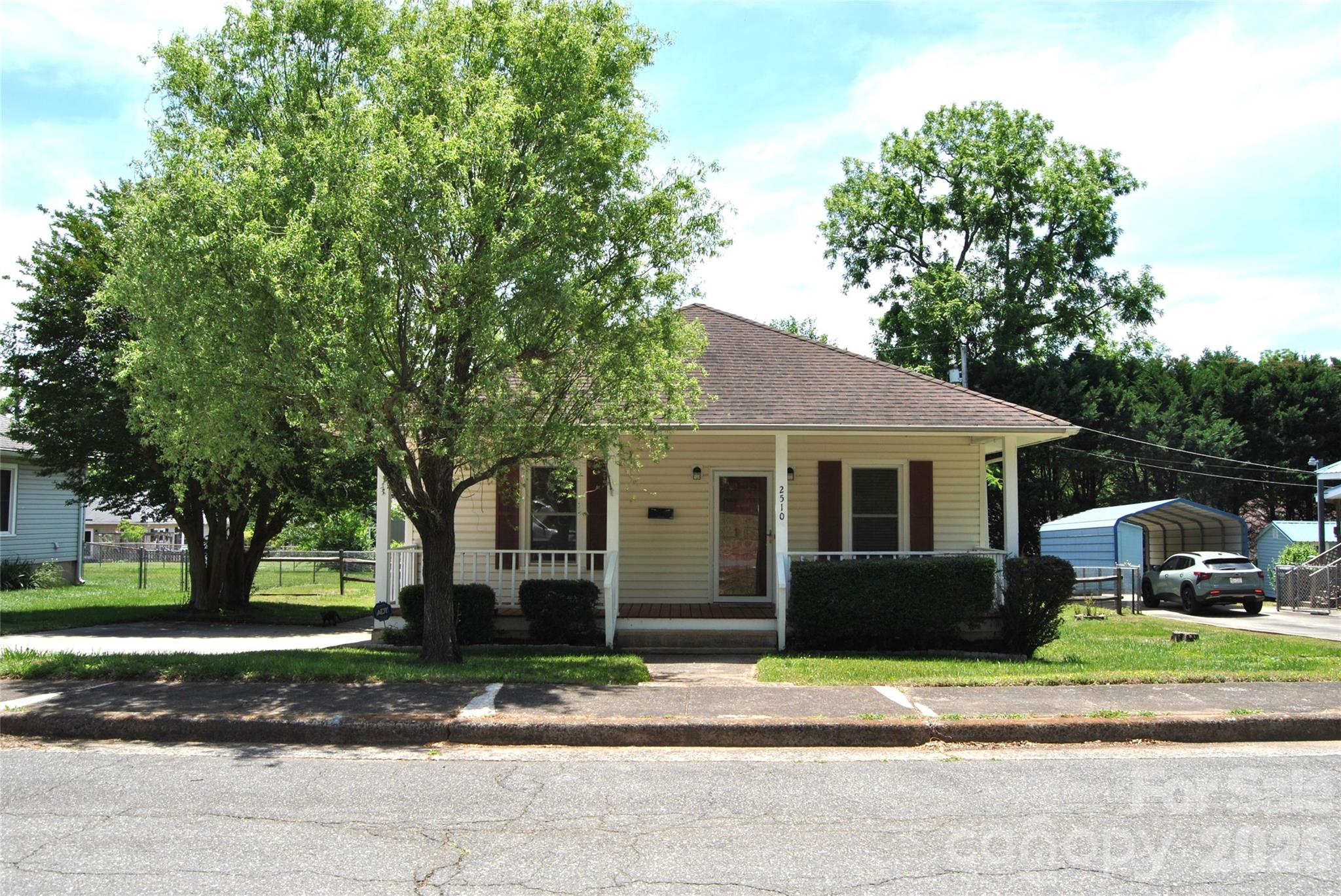 2510 Boundary Street — Belmont