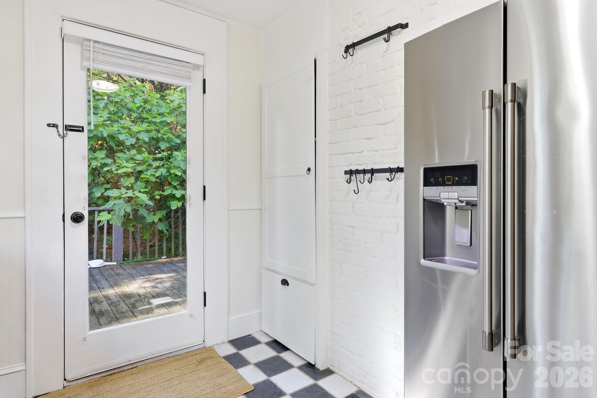 150 Pacolet Street — Tryon