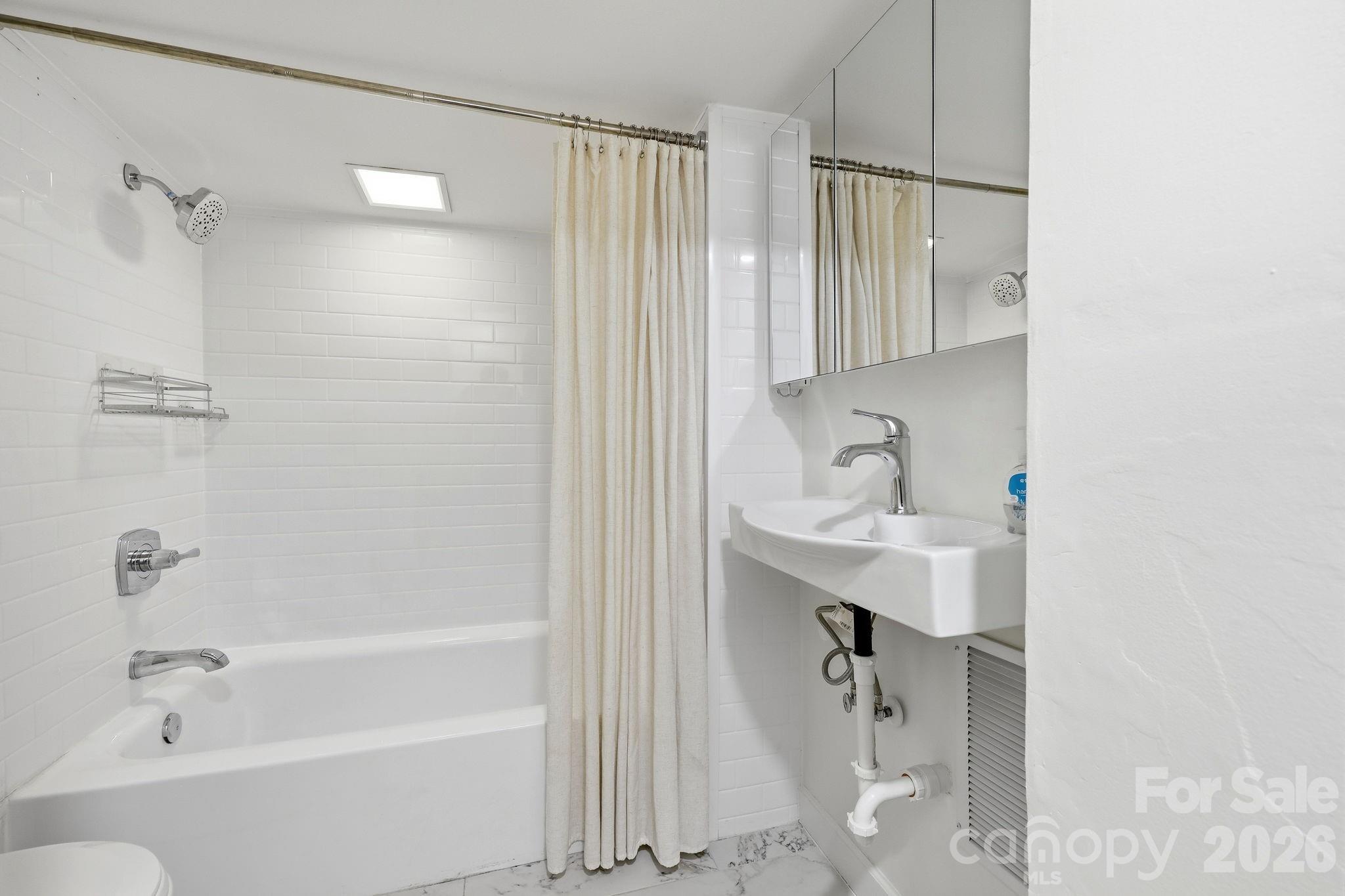 150 Pacolet Street — Tryon