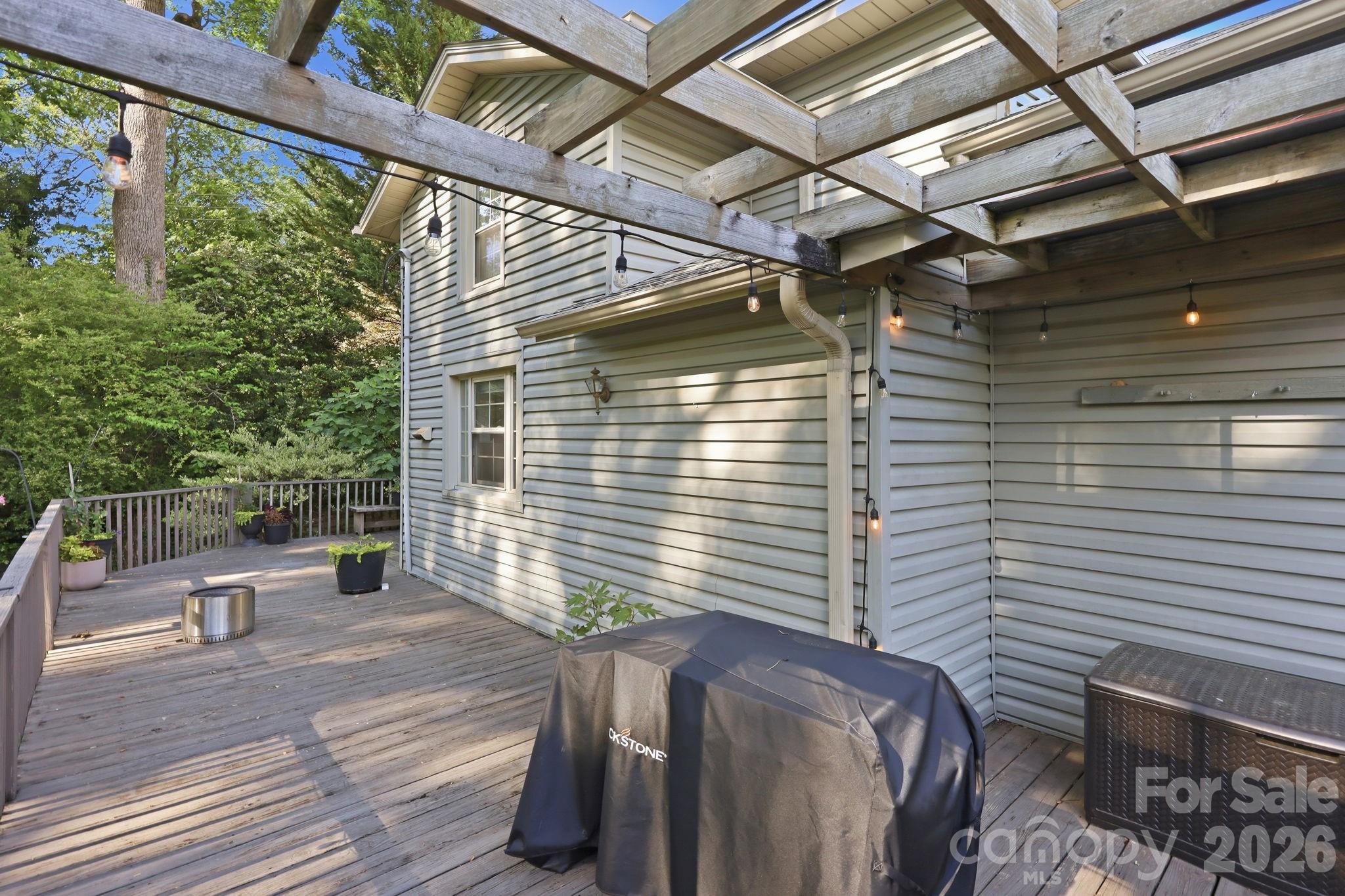 150 Pacolet Street — Tryon