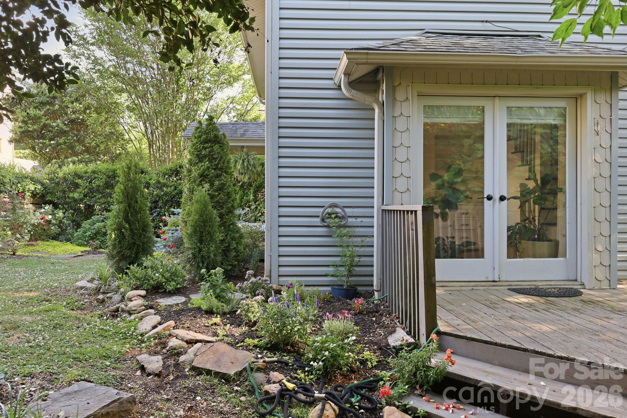 150 Pacolet Street — Tryon