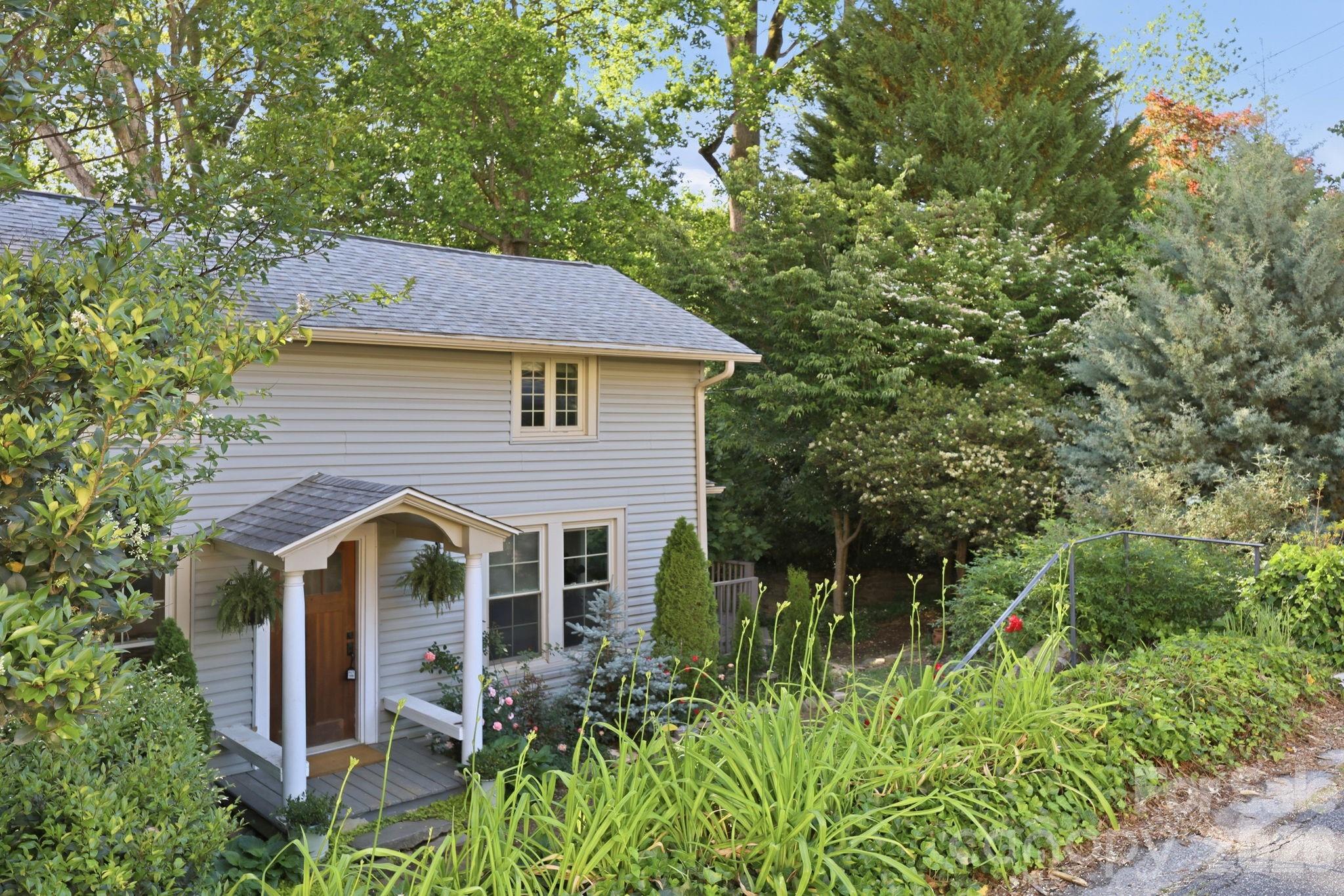 150 Pacolet Street — Tryon