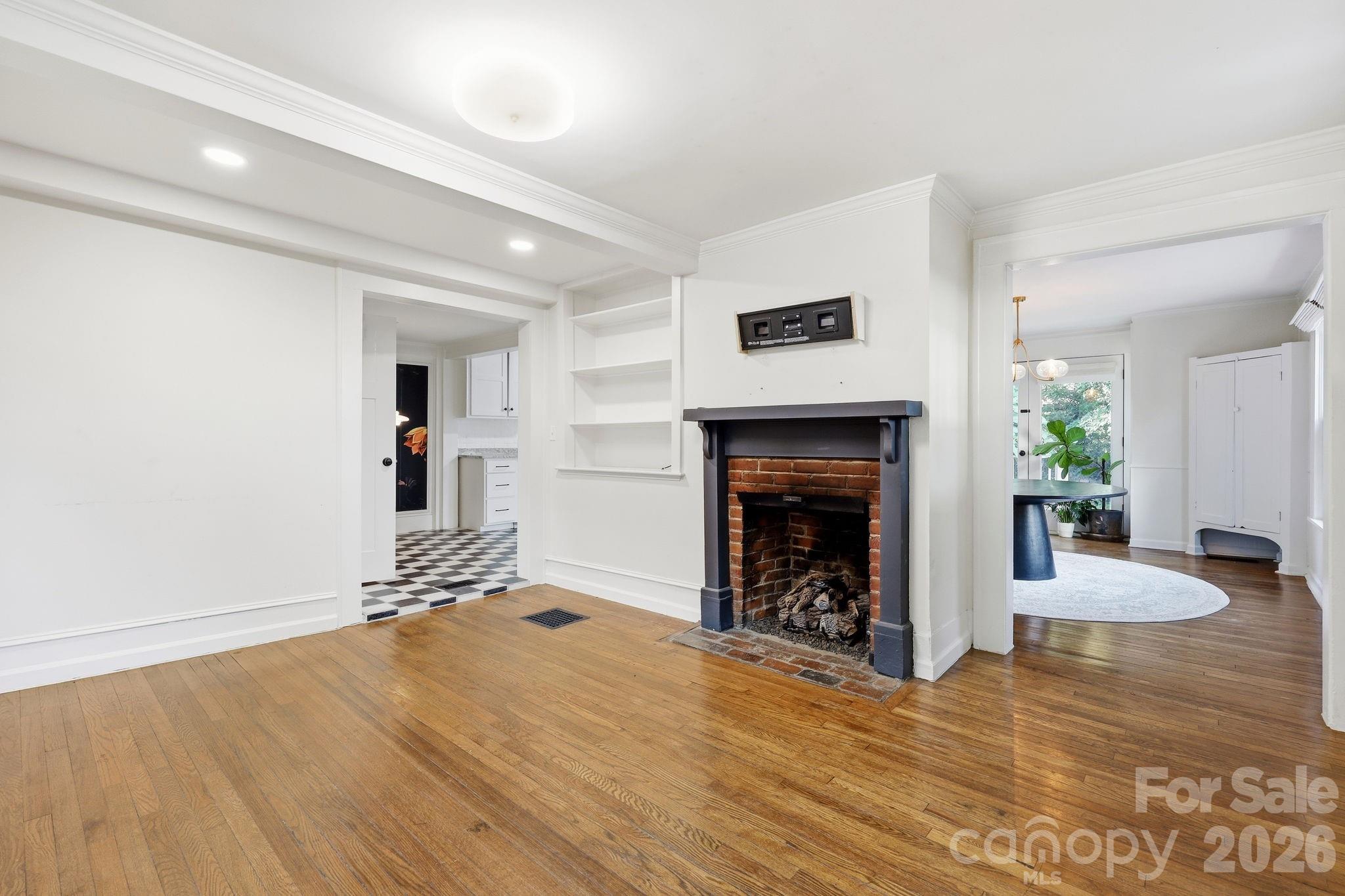 150 Pacolet Street — Tryon