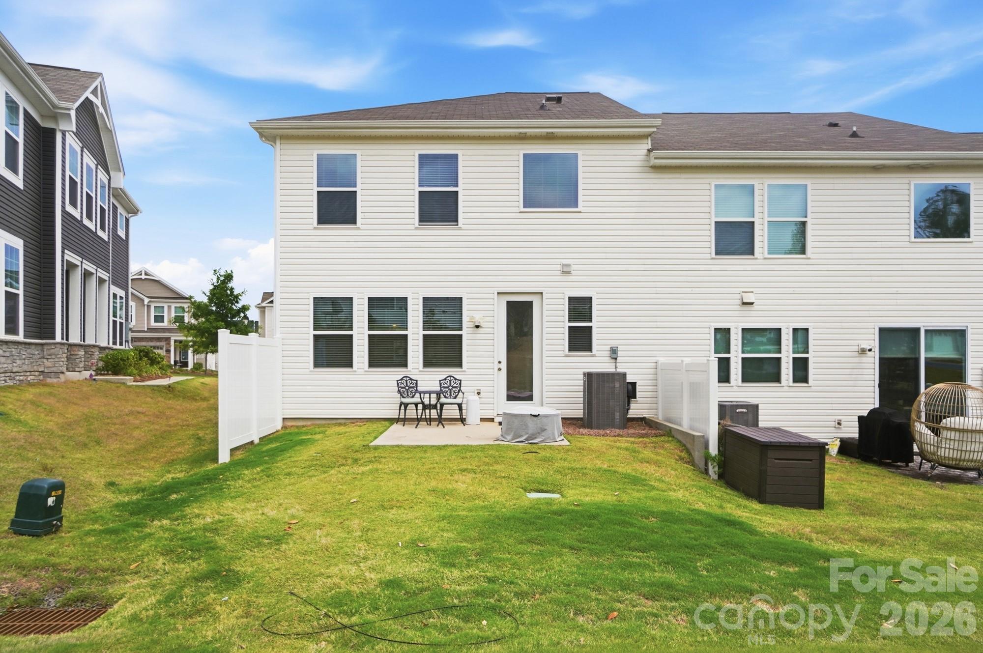 15625 Little Bluestem Street — Charlotte