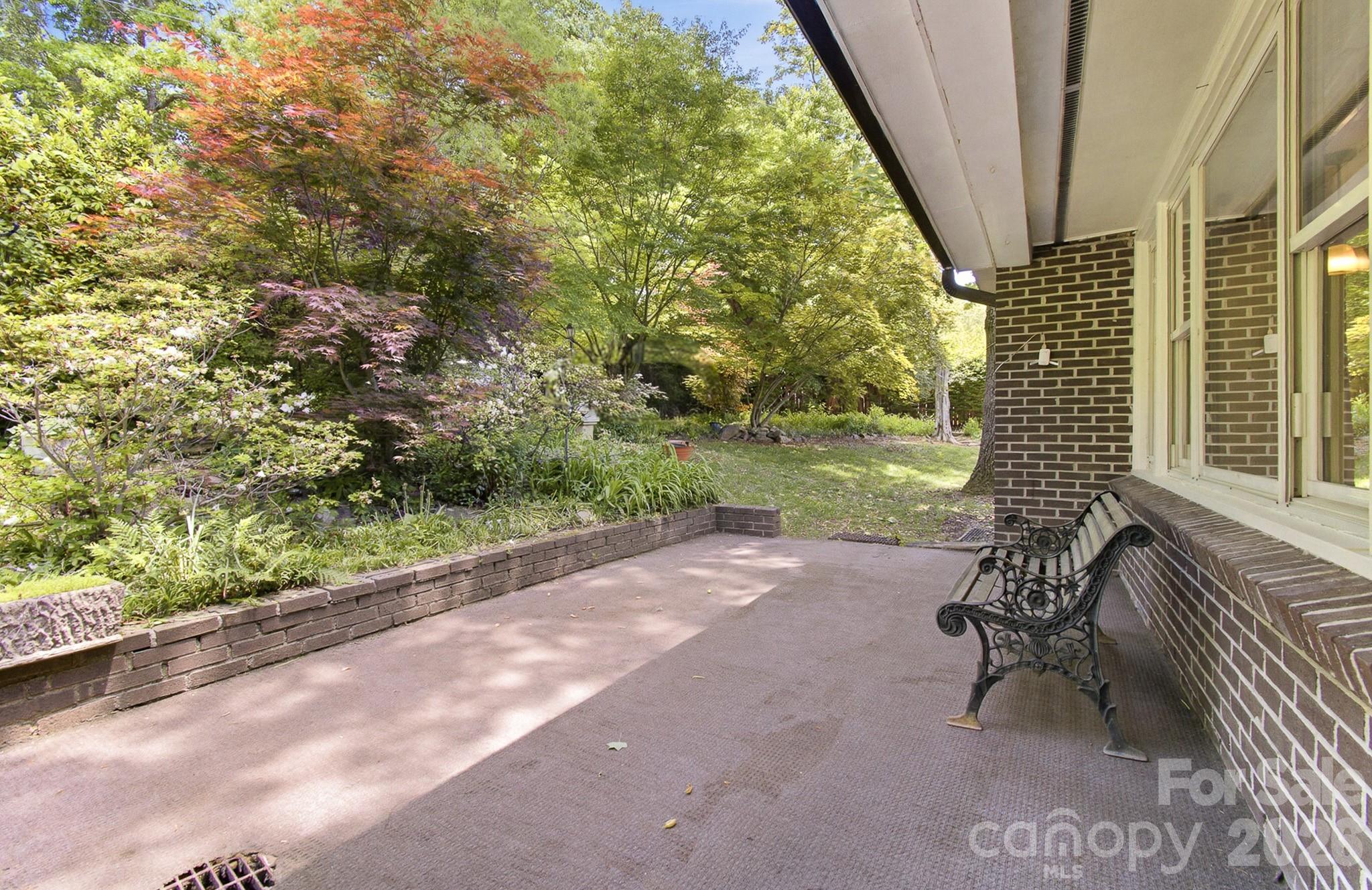 20 Reed Road — Asheville