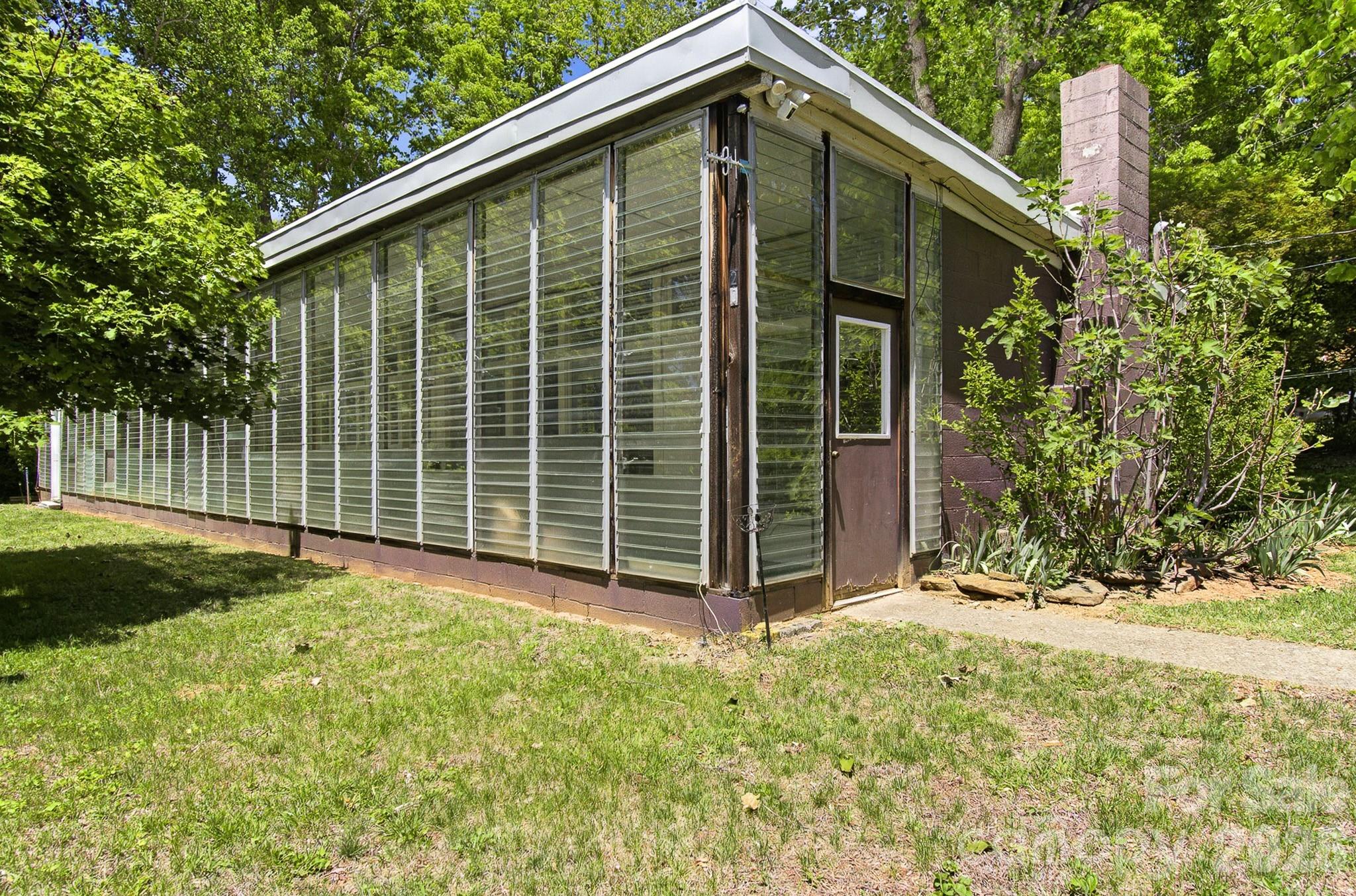 20 Reed Road — Asheville