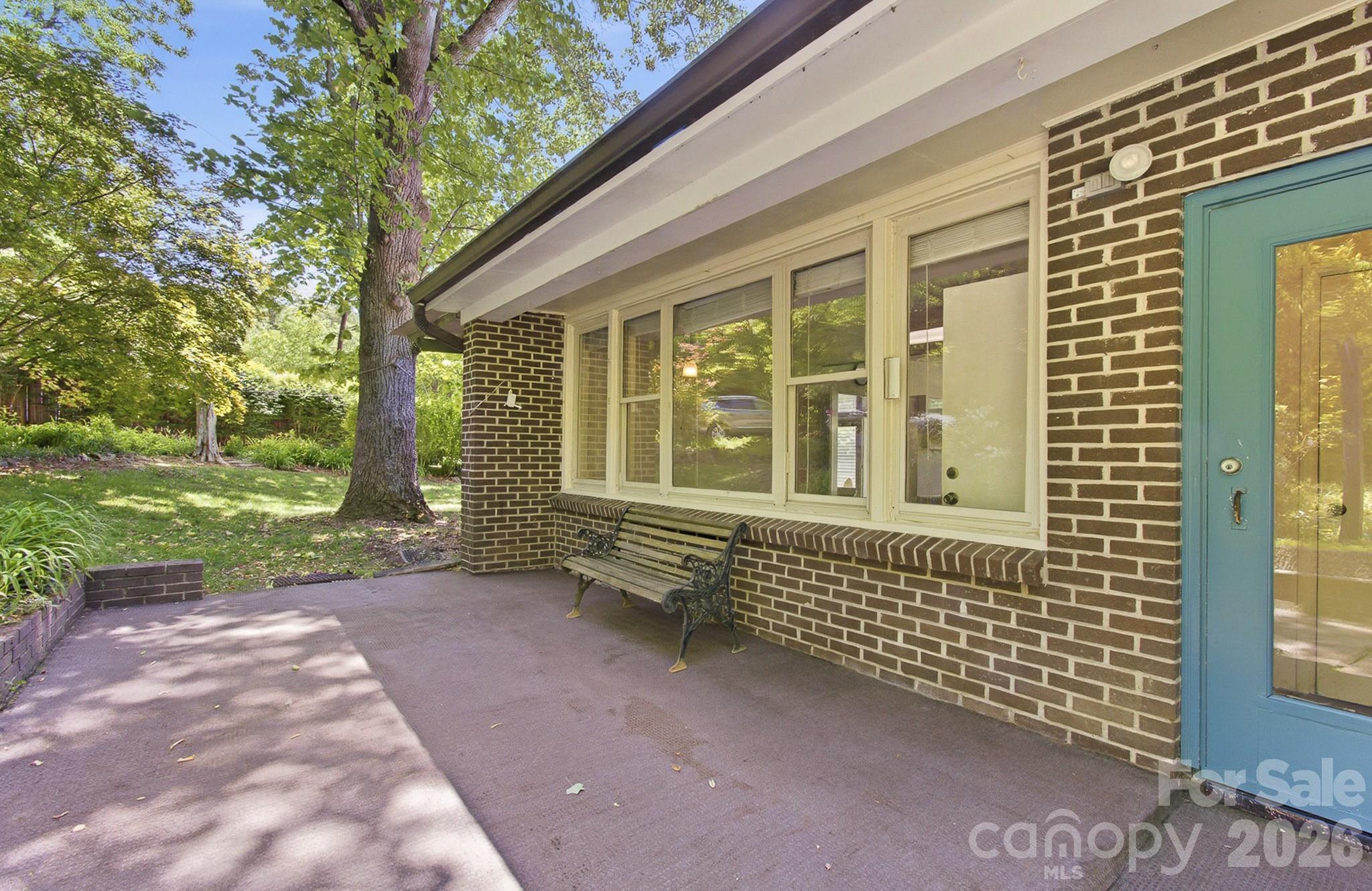 20 Reed Road — Asheville