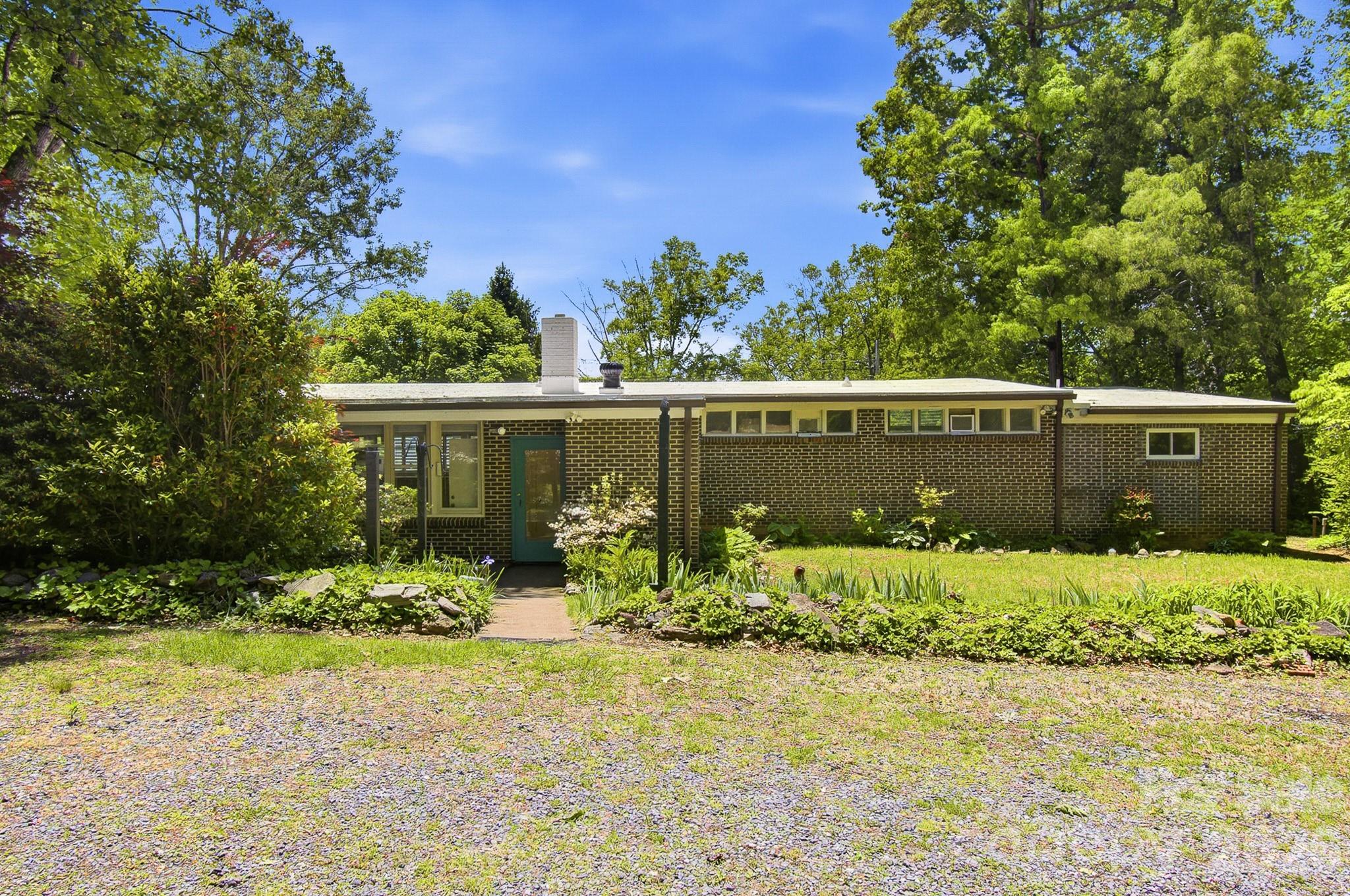 20 Reed Road — Asheville