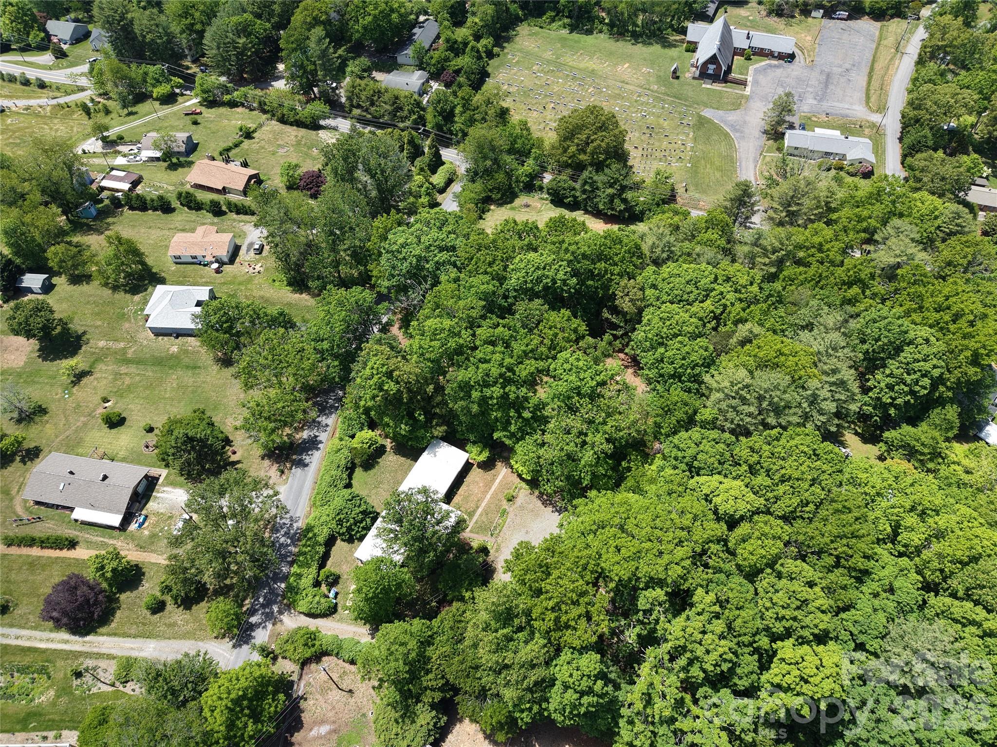 20 Reed Road — Asheville
