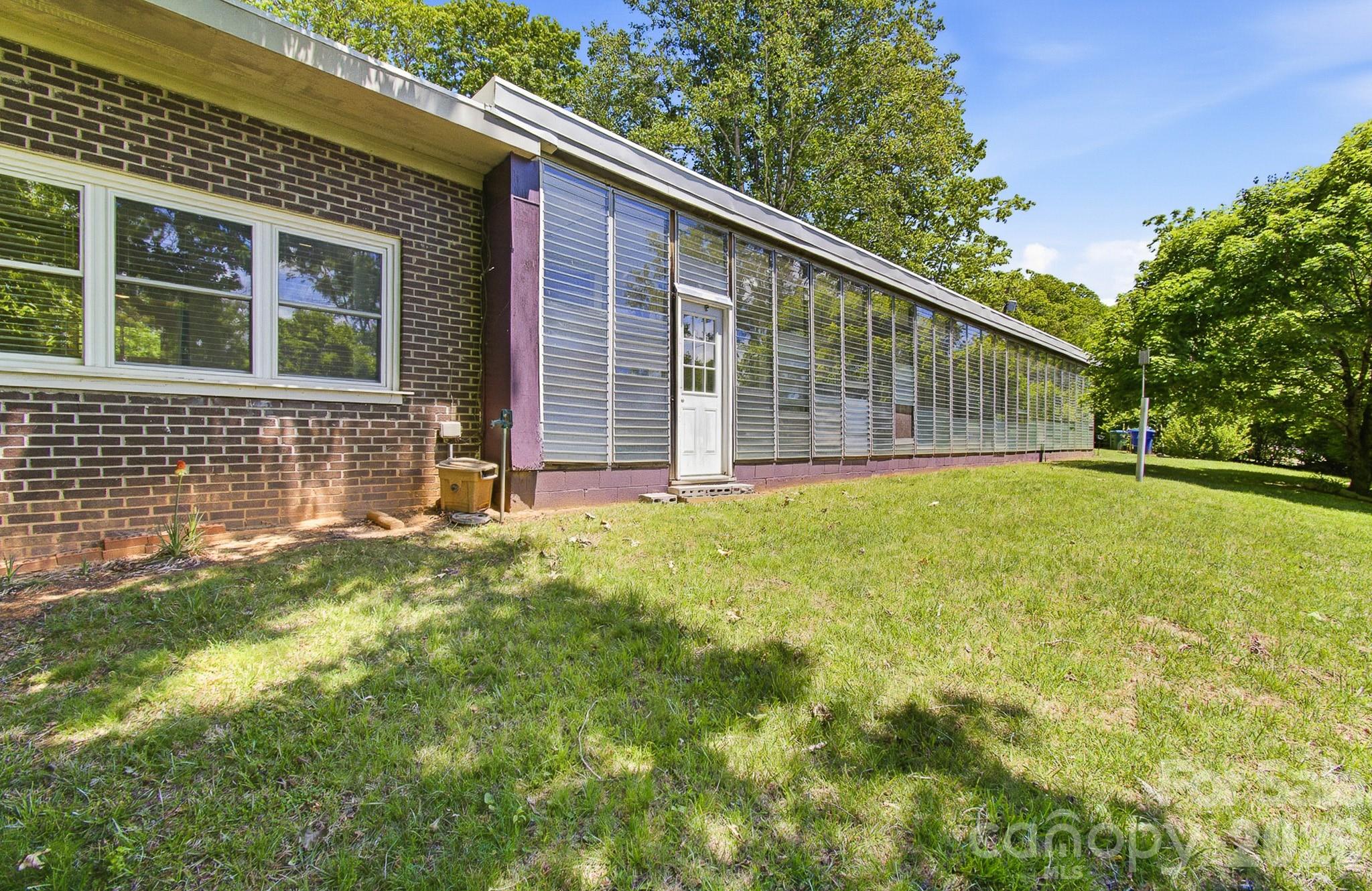 20 Reed Road — Asheville