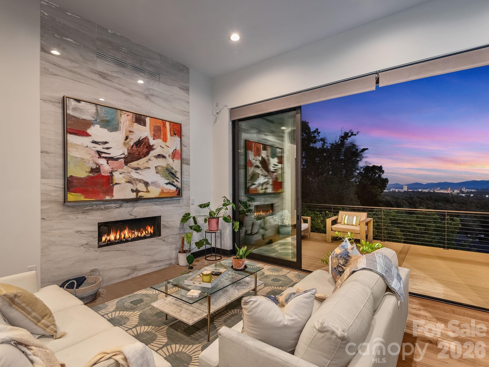 127 N Griffing Boulevard — Asheville