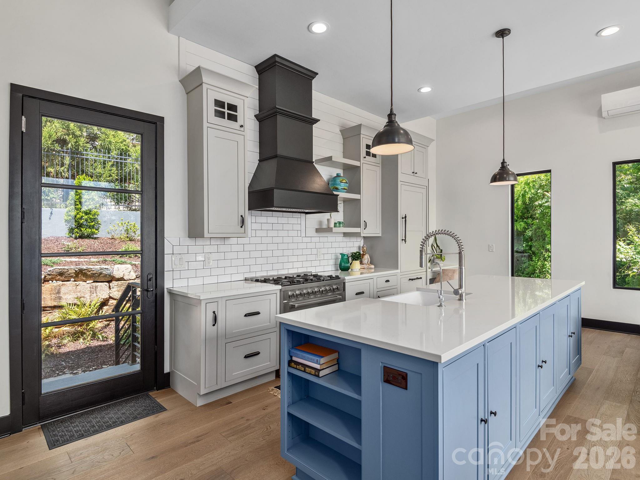 127 N Griffing Boulevard — Asheville