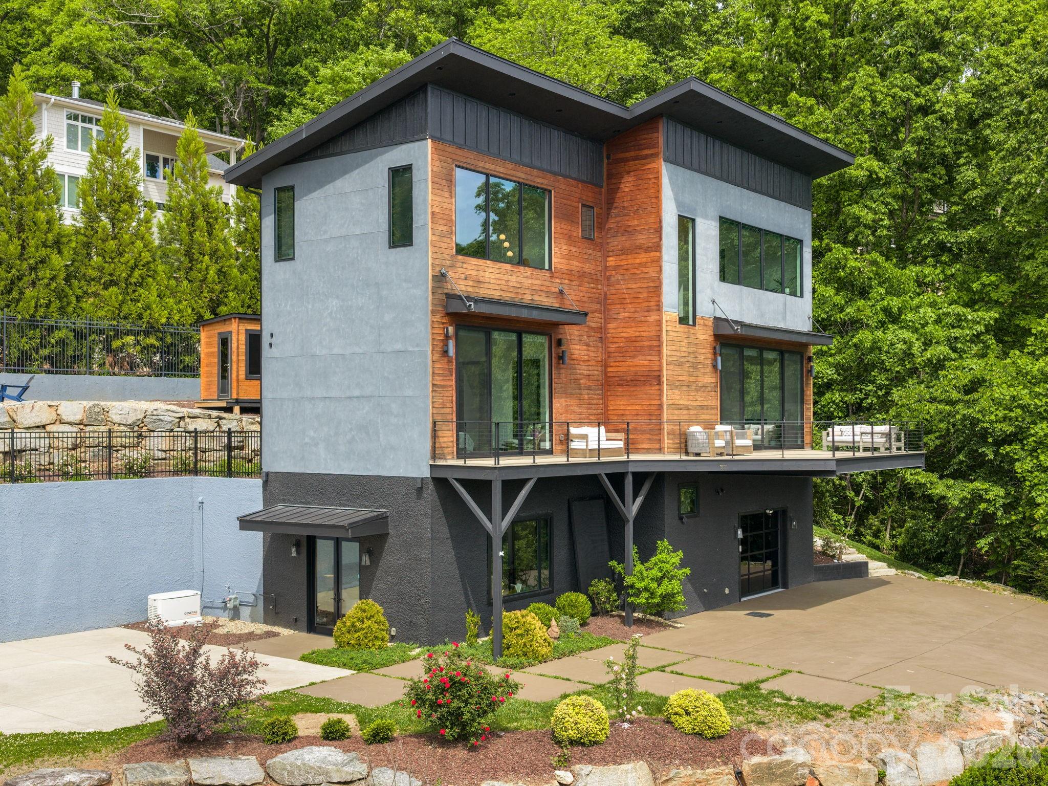 127 N Griffing Boulevard — Asheville