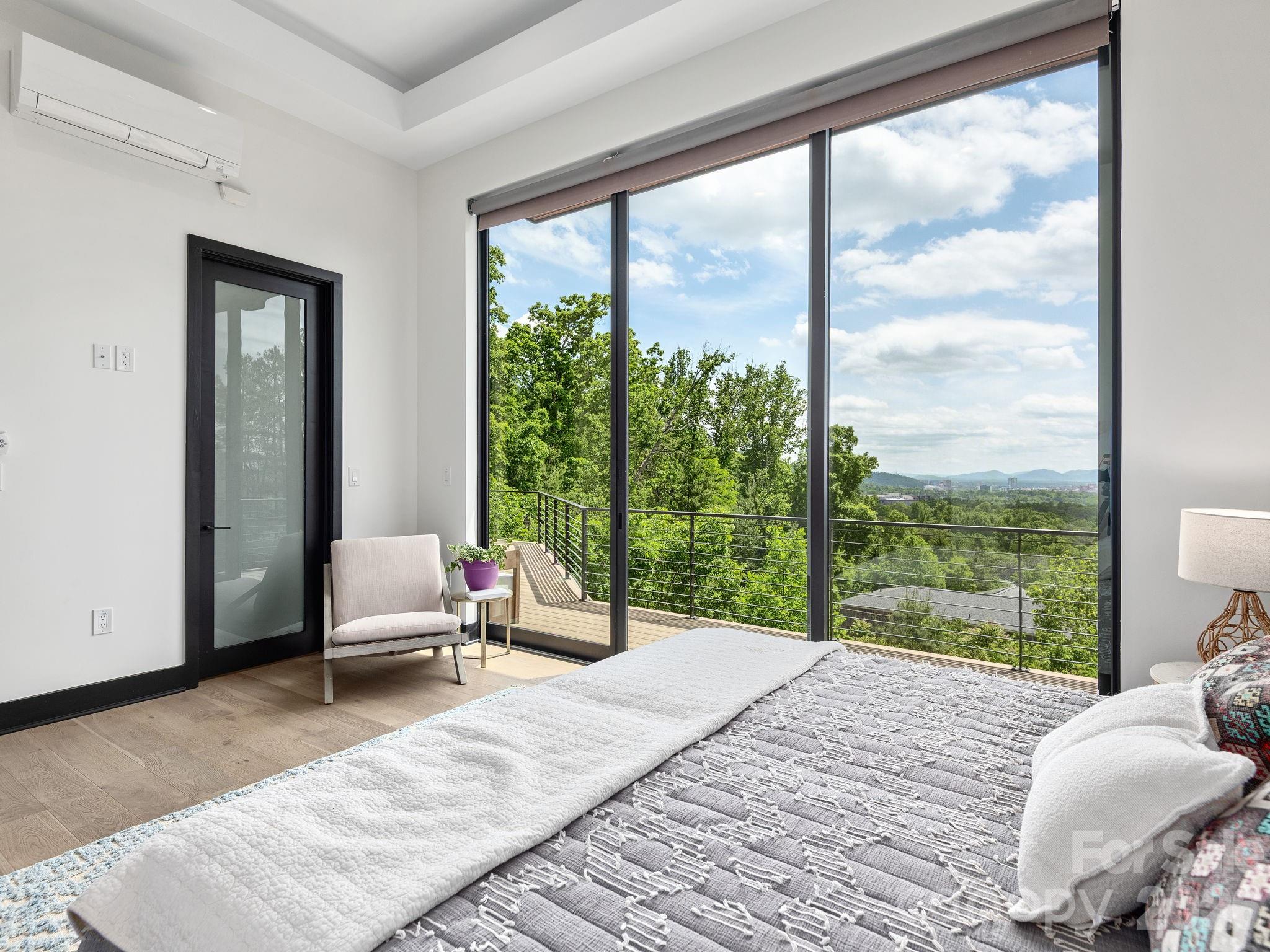 127 N Griffing Boulevard — Asheville