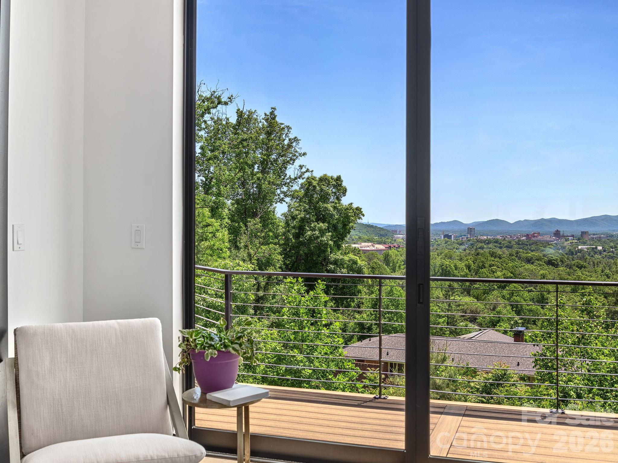 127 N Griffing Boulevard — Asheville