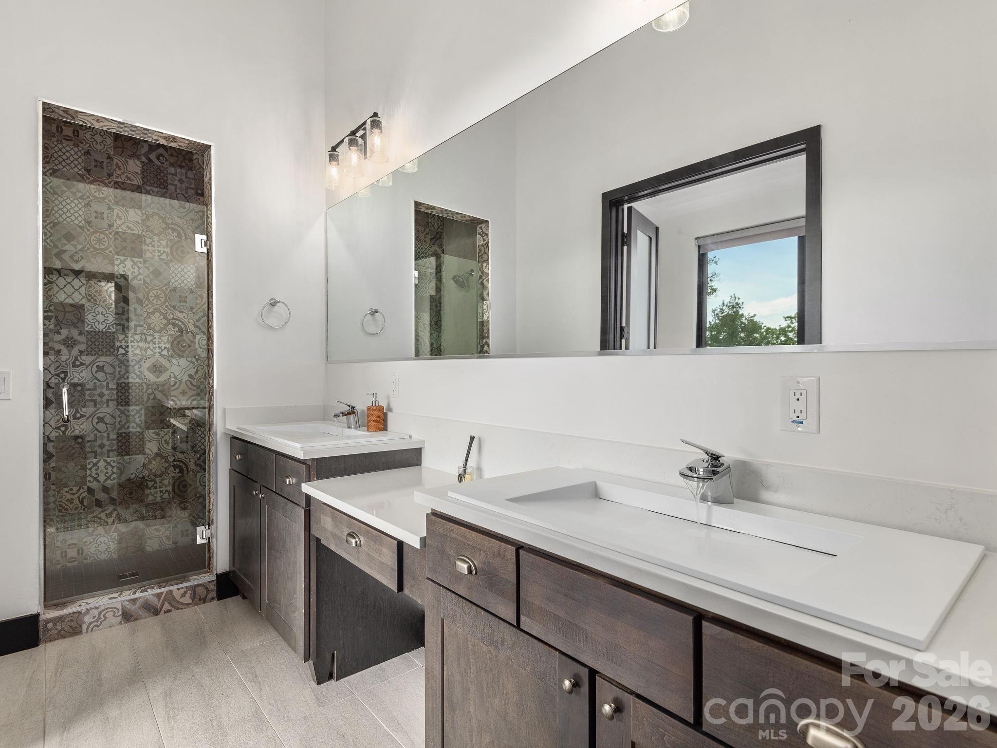 127 N Griffing Boulevard — Asheville