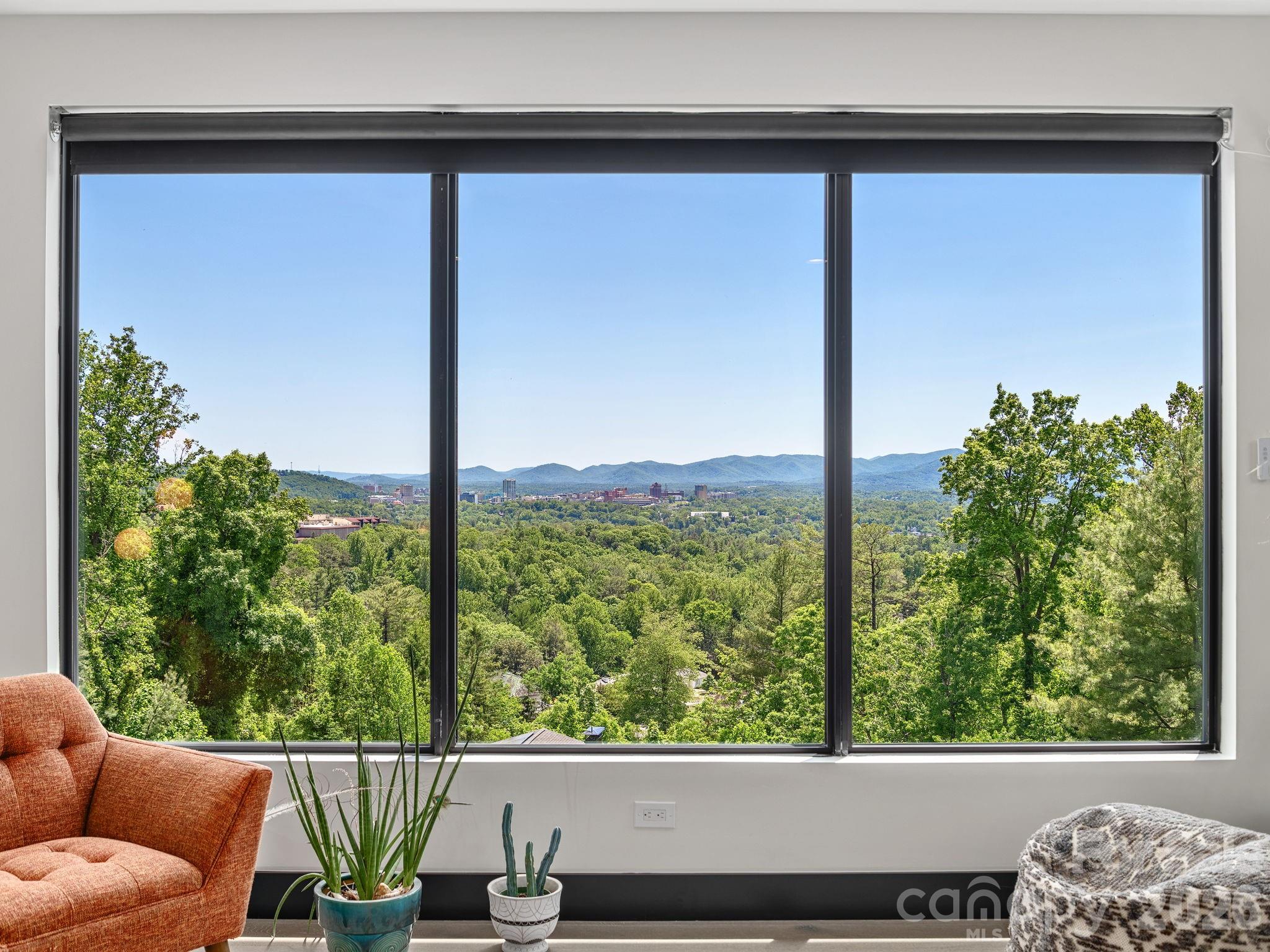 127 N Griffing Boulevard — Asheville
